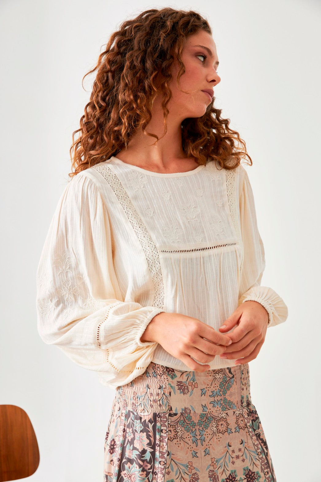 ROMANTIC EMBROIDERED BLOUSE - IVORY