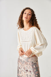 ROMANTIC EMBROIDERED BLOUSE - IVORY