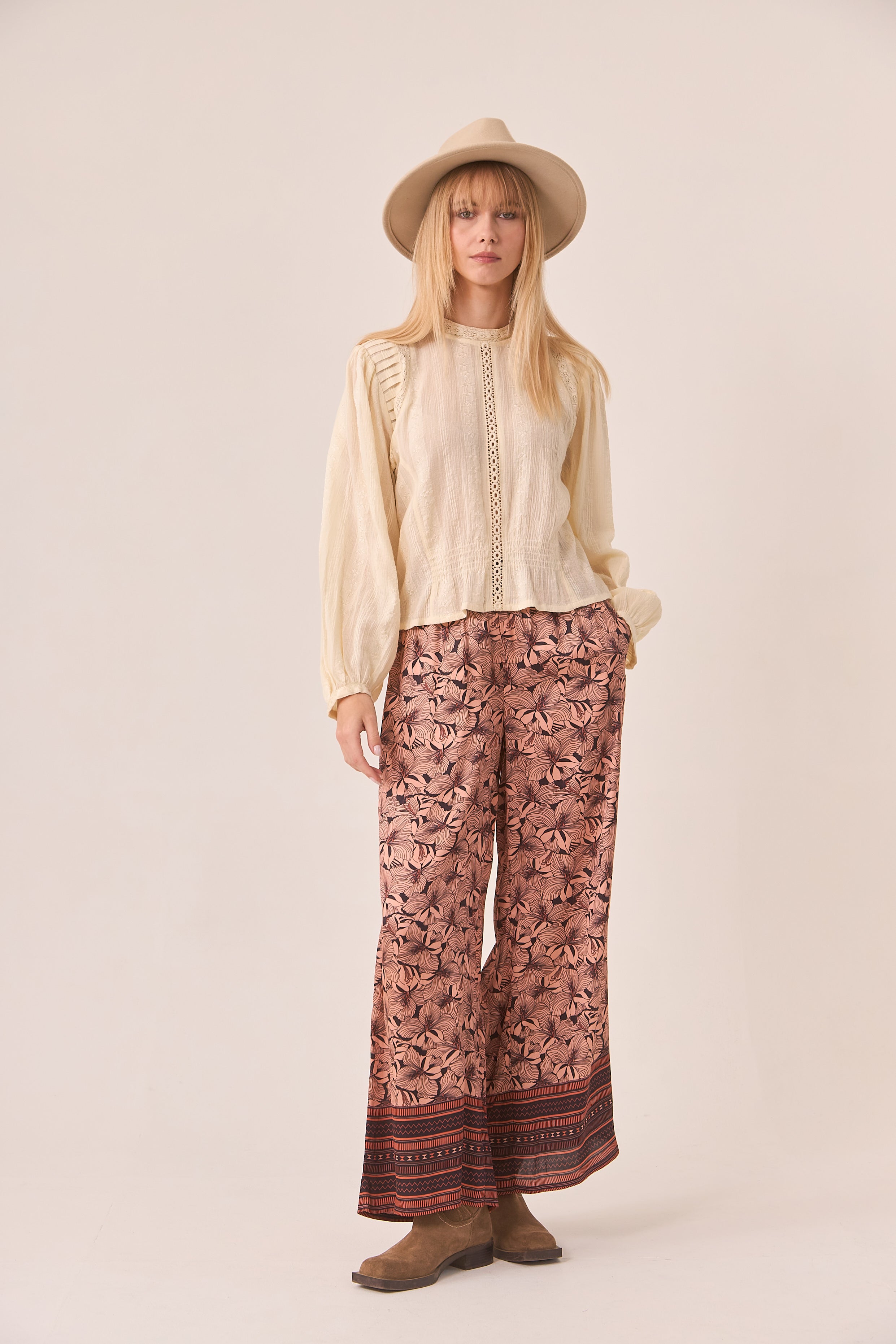 PANTALÓN FLORES CENEFA - PEACH