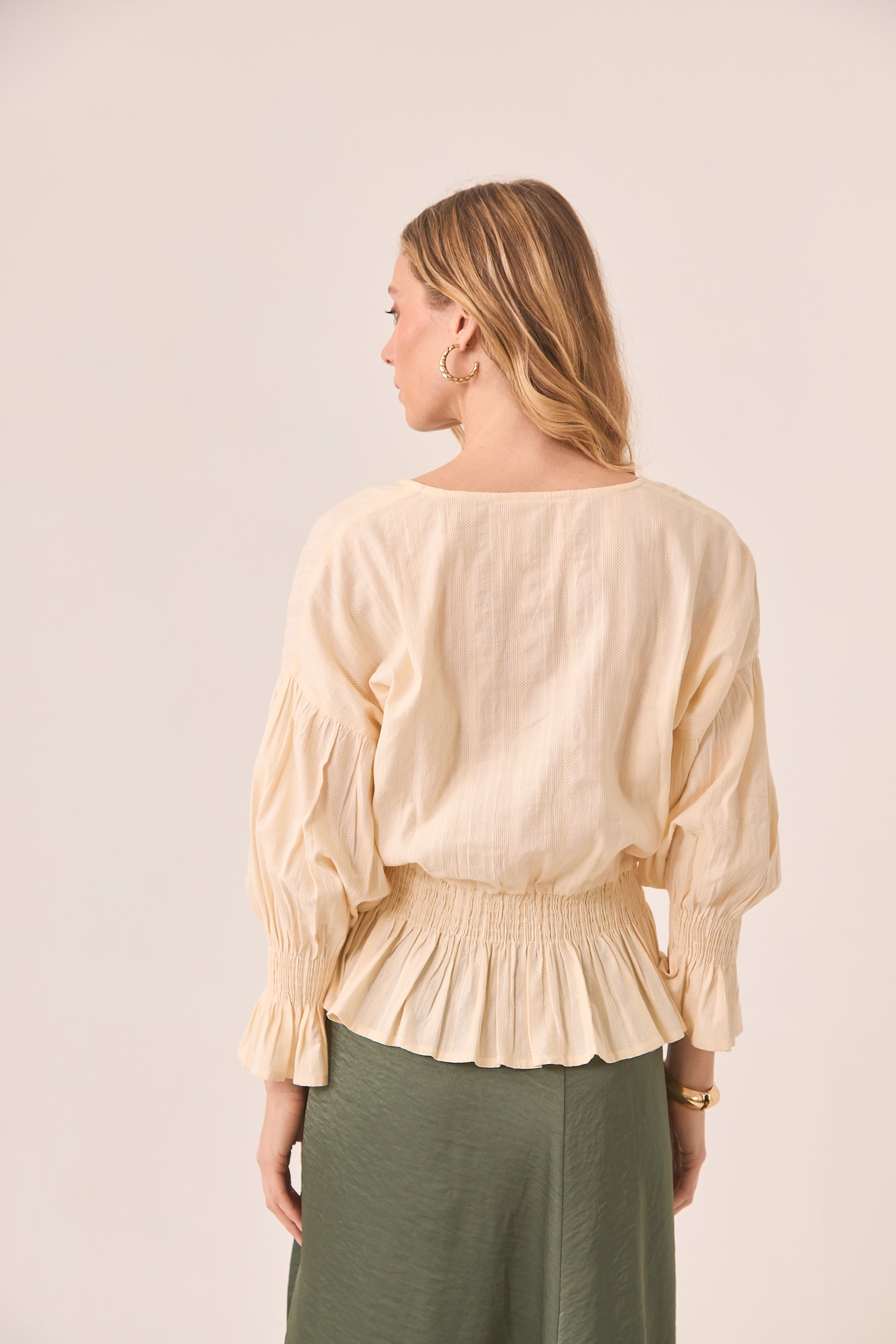 Button-down blouse with gathered waist - ivory