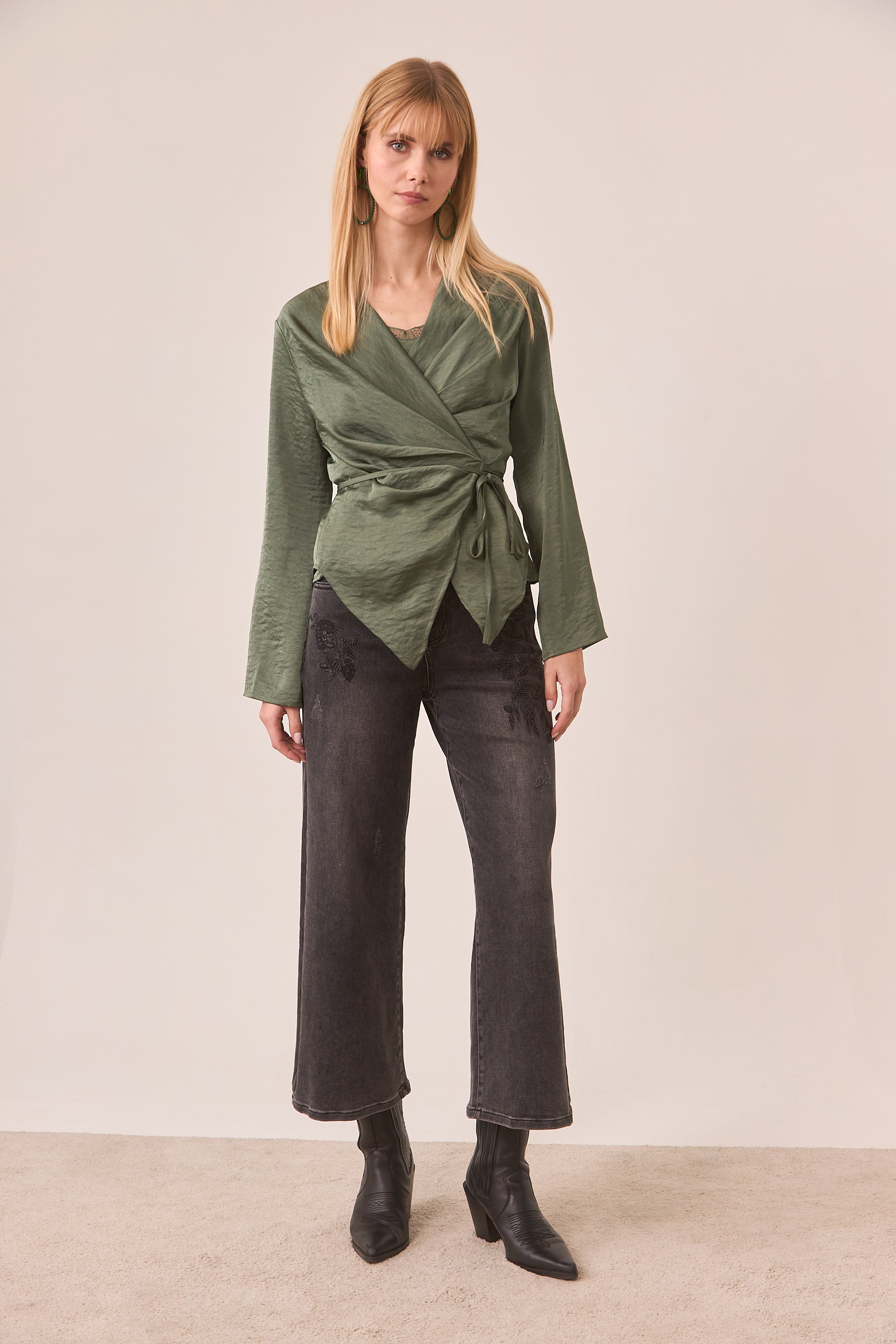 SATIN WRAP BLOUSE - GREEN