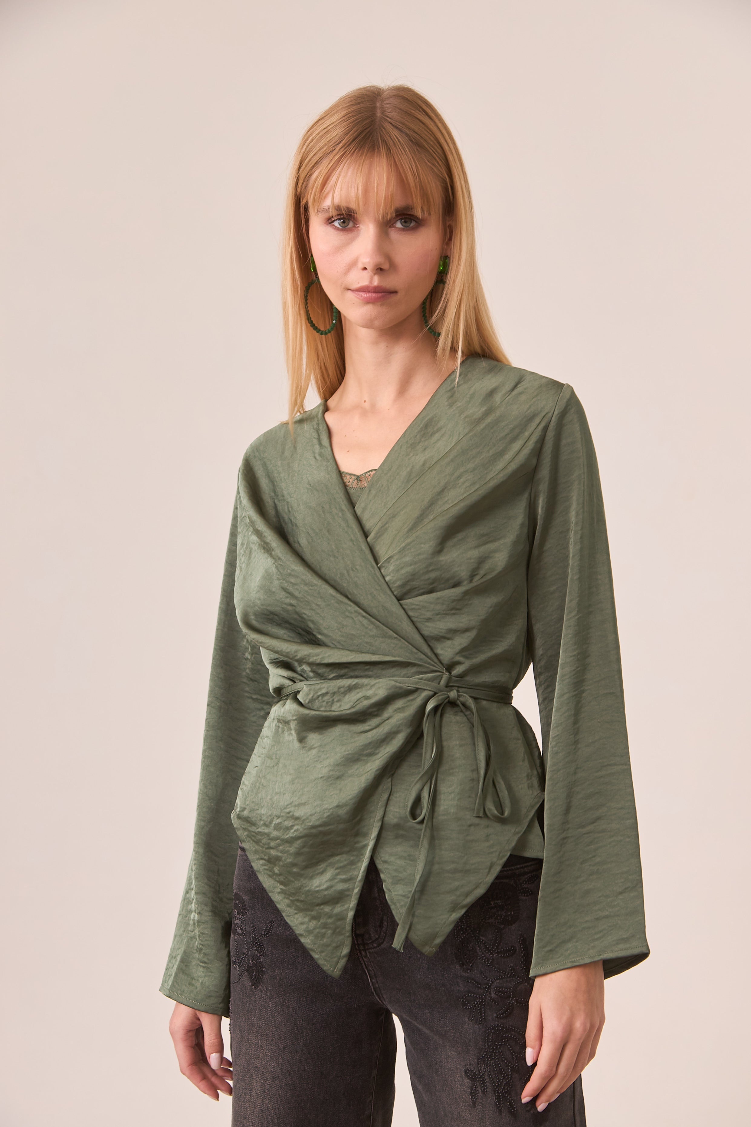 SATIN WRAP BLOUSE - GREEN