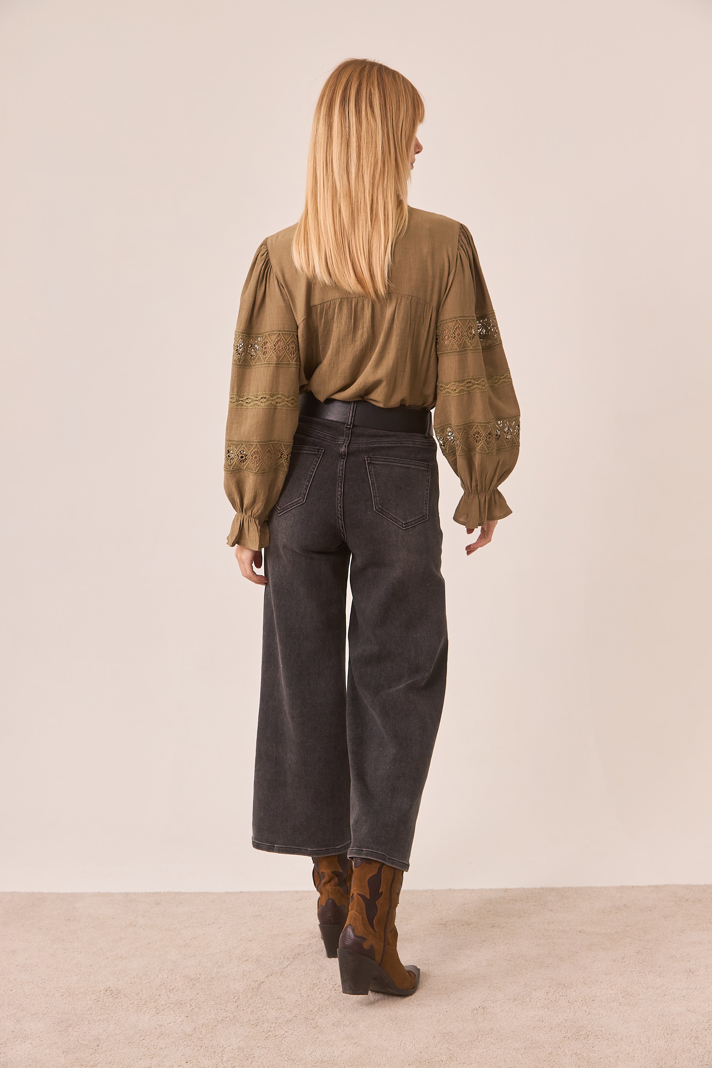 CLOSED NECKLINE BLOUSE WITH PLEATS - KHAKI