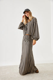 CHAQUETA ANUDADA RAYAS - GREY