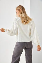 BLUSA DETALLES CALADOS - IVORY