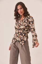 TIE DYE FLOWER CROSSED BLOUSE - BLACK