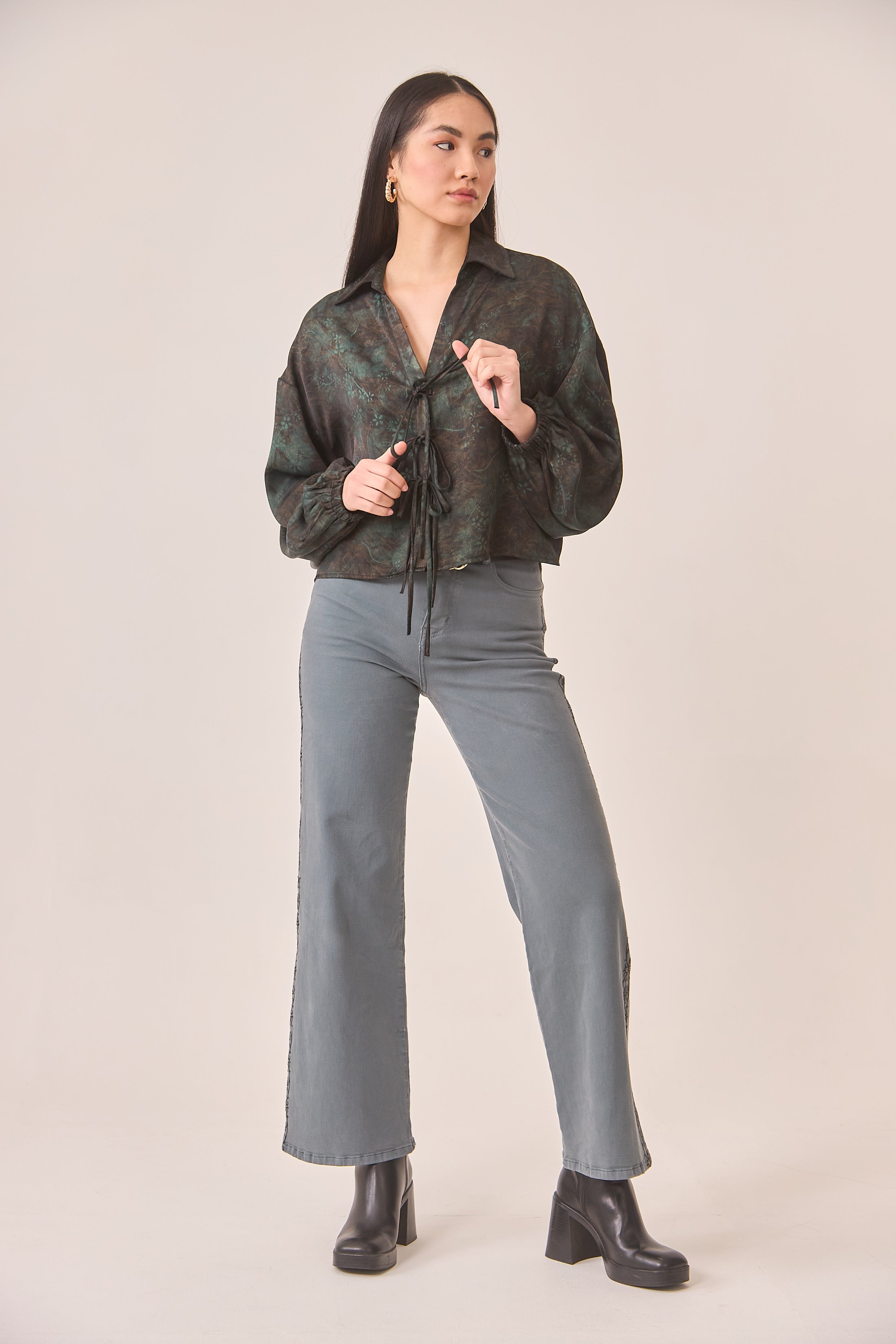 TIE-CUT BLOUSE - GREEN