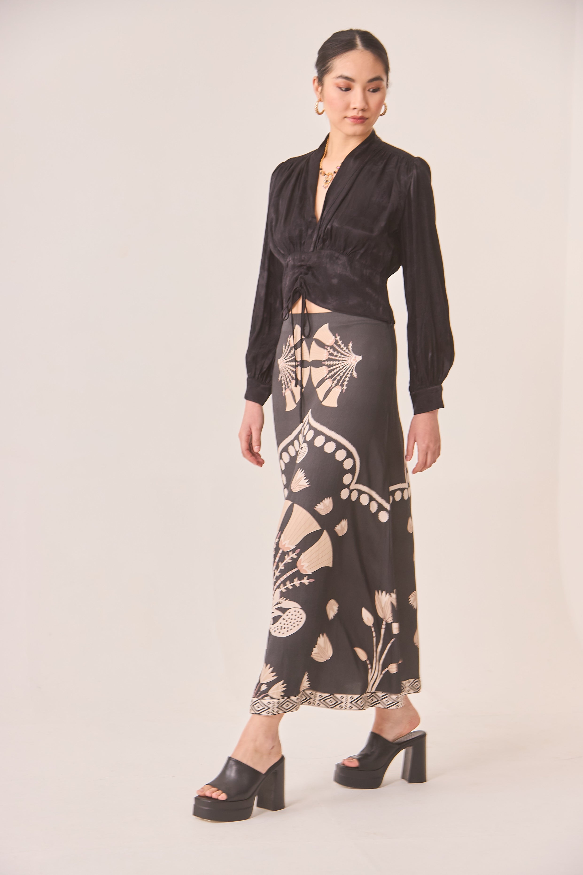 FALDA BICOLOR MOTIVOS FLORALES - BLACK