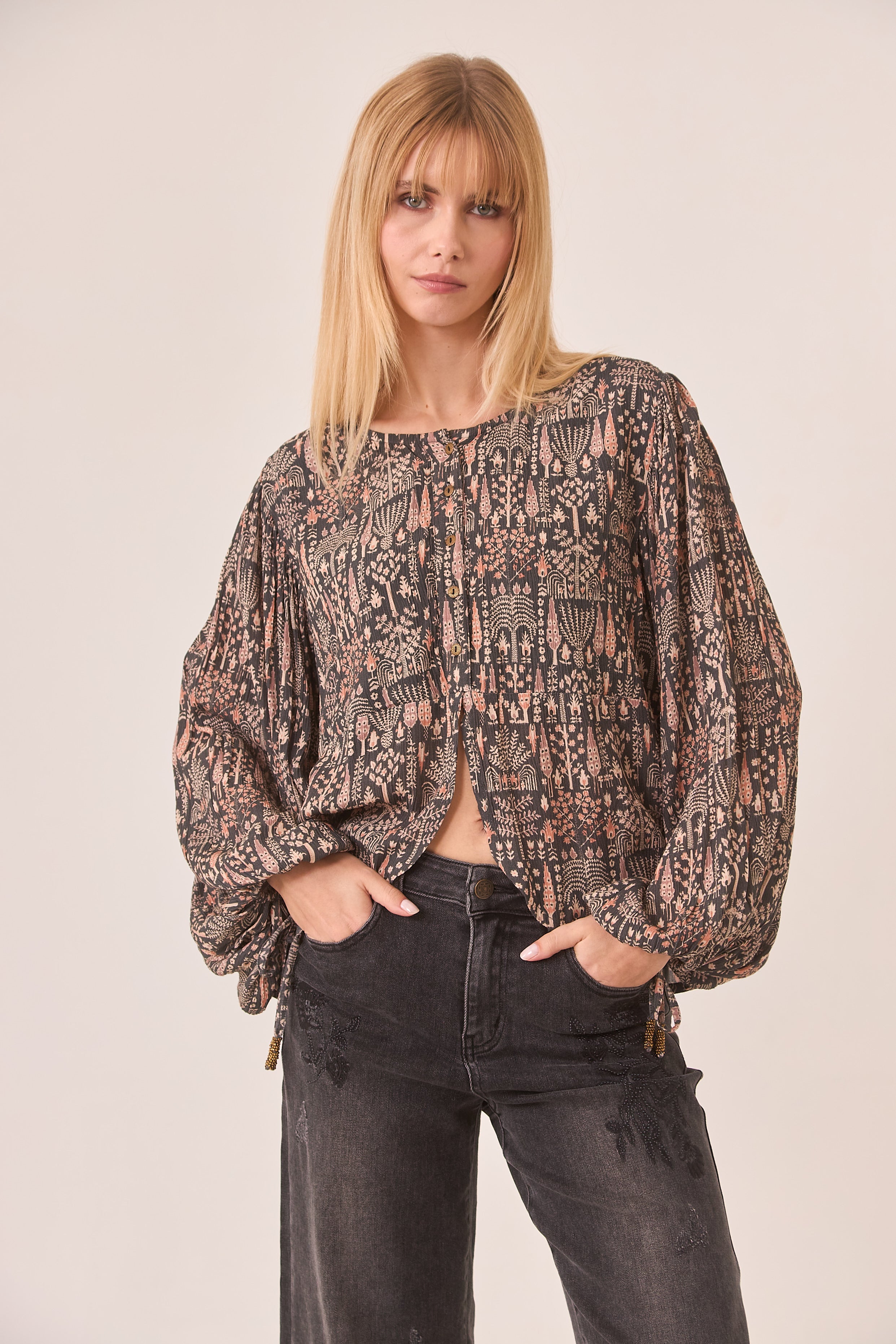 PRINTED BLOUSE WITH BALLOON SLEEVES AND BUTTONS - BLACK