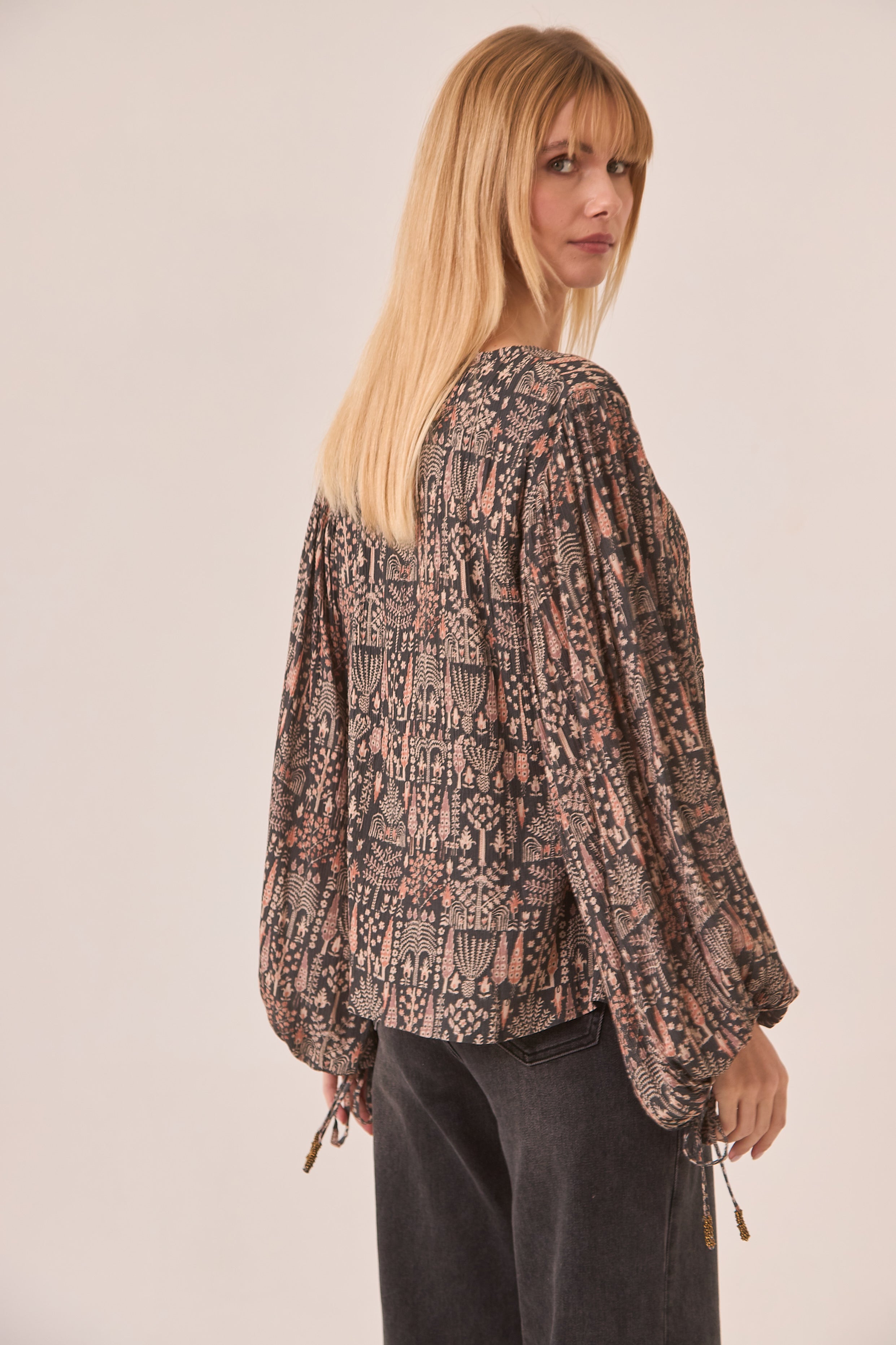 PRINTED BLOUSE WITH BALLOON SLEEVES AND BUTTONS - BLACK