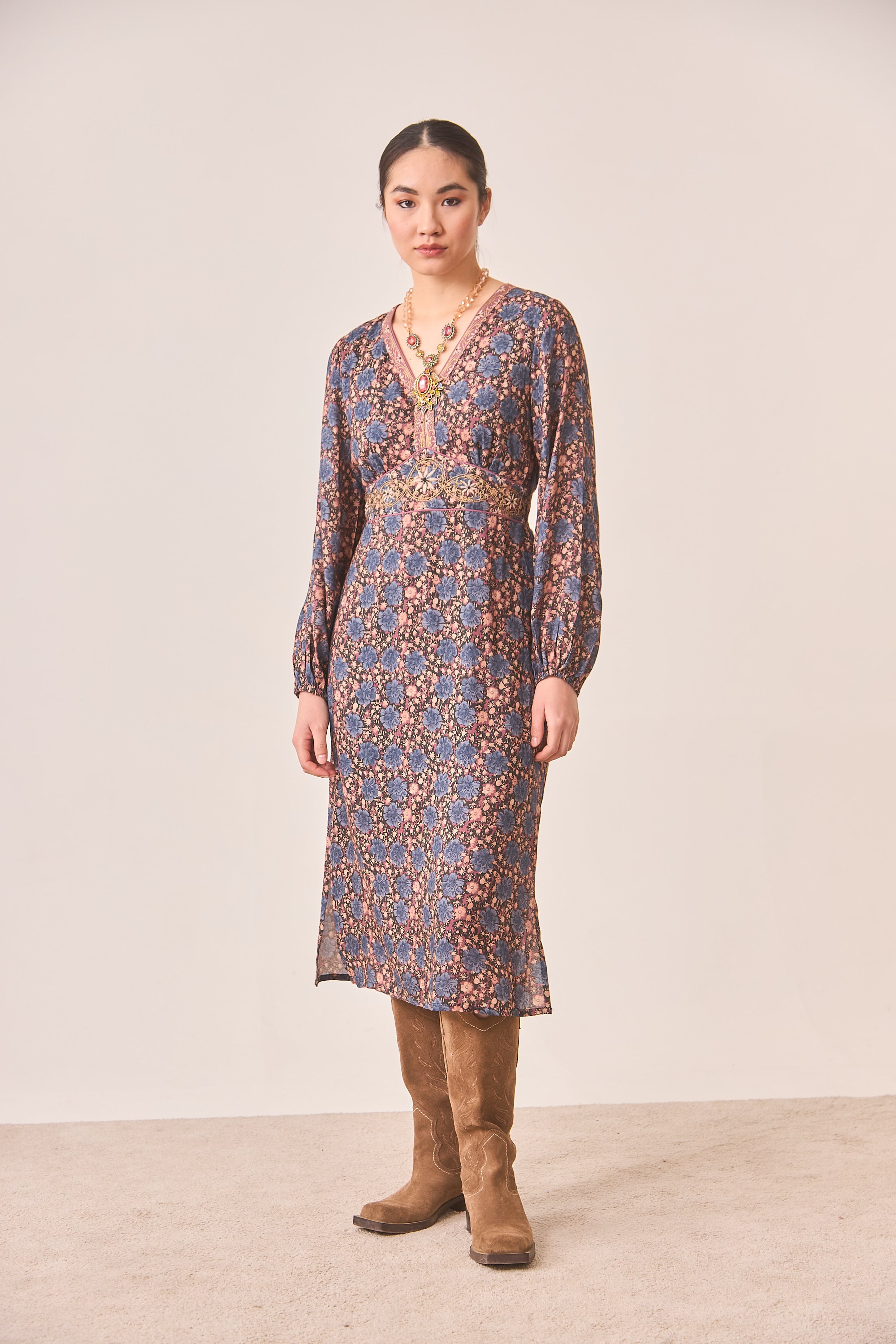 VESTIDO FLORES BORDADOS - BLUE