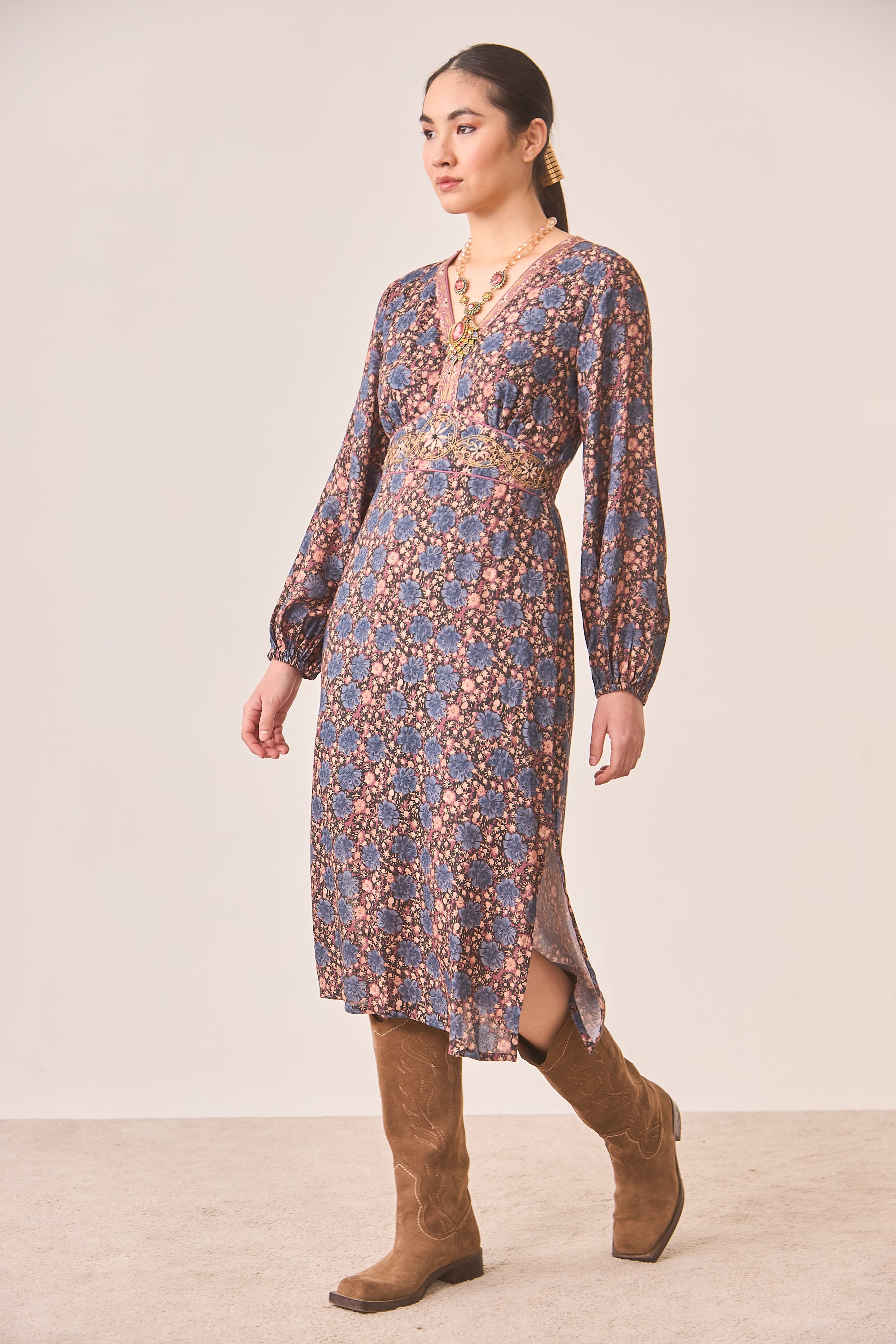 VESTIDO FLORES BORDADOS - BLUE