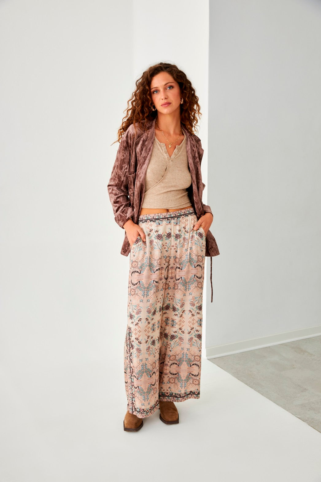 PANTALÓN ESTAMPADO BAJOS ABERTURAS - IVORY