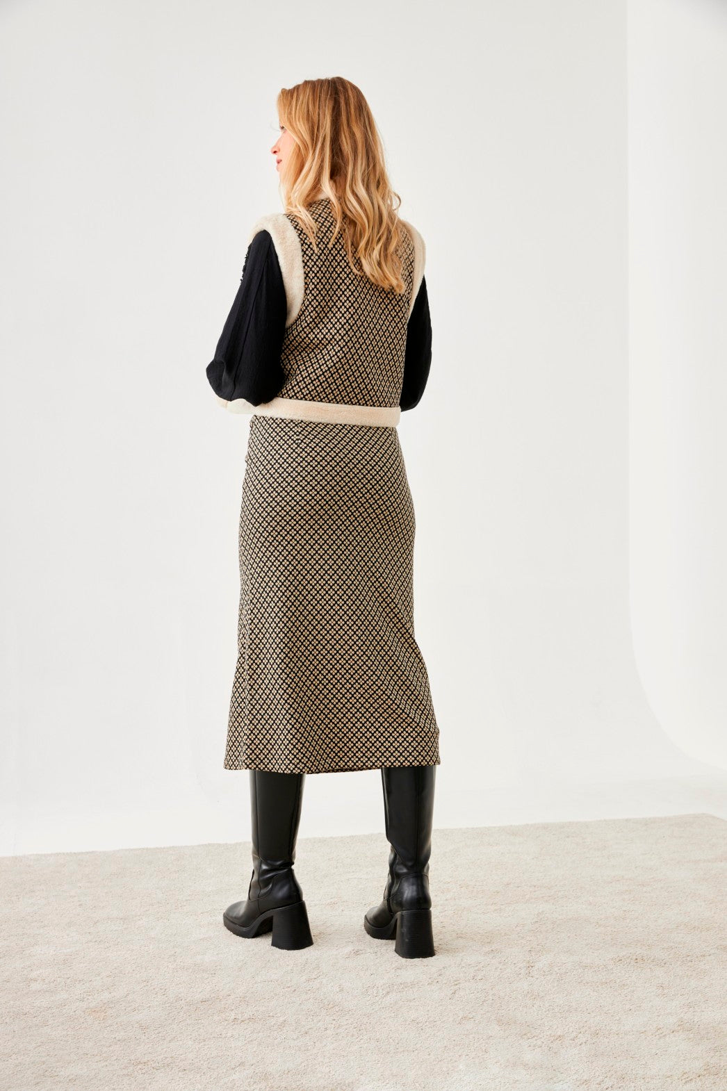 FALDA MIDI PATTERN - BLACK