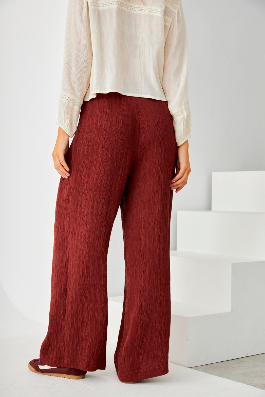 PANTALÓN PALAZZO PINZAS - BURGUNDY