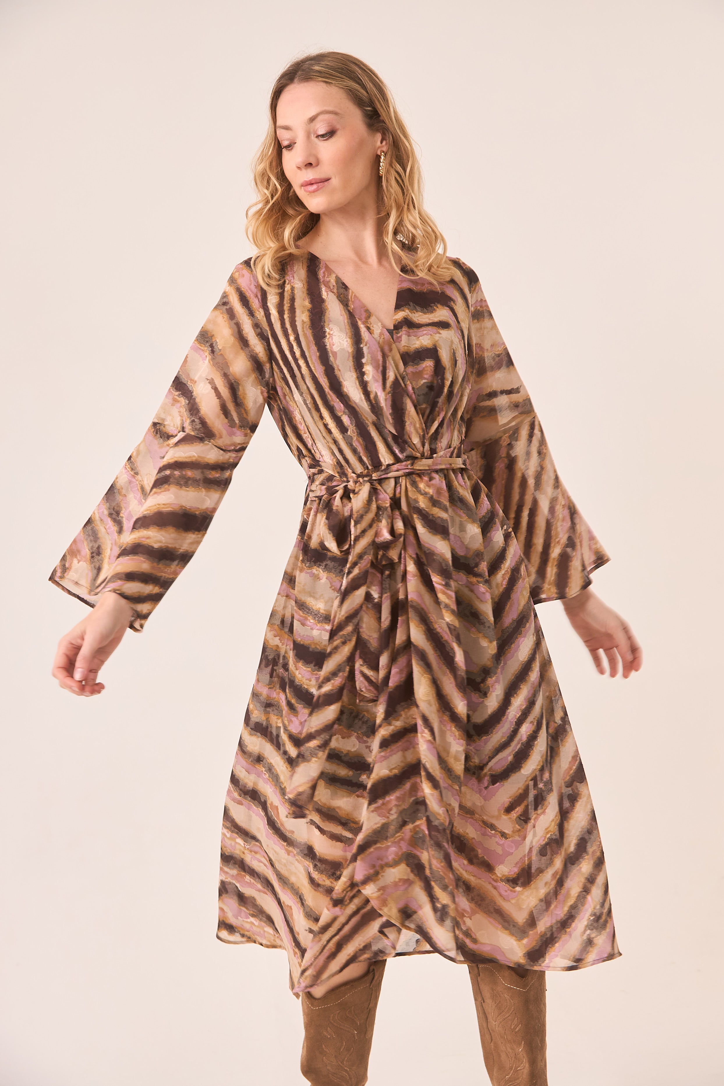 VESTIDO MIDI ANIMAL PRINT - CAMEL