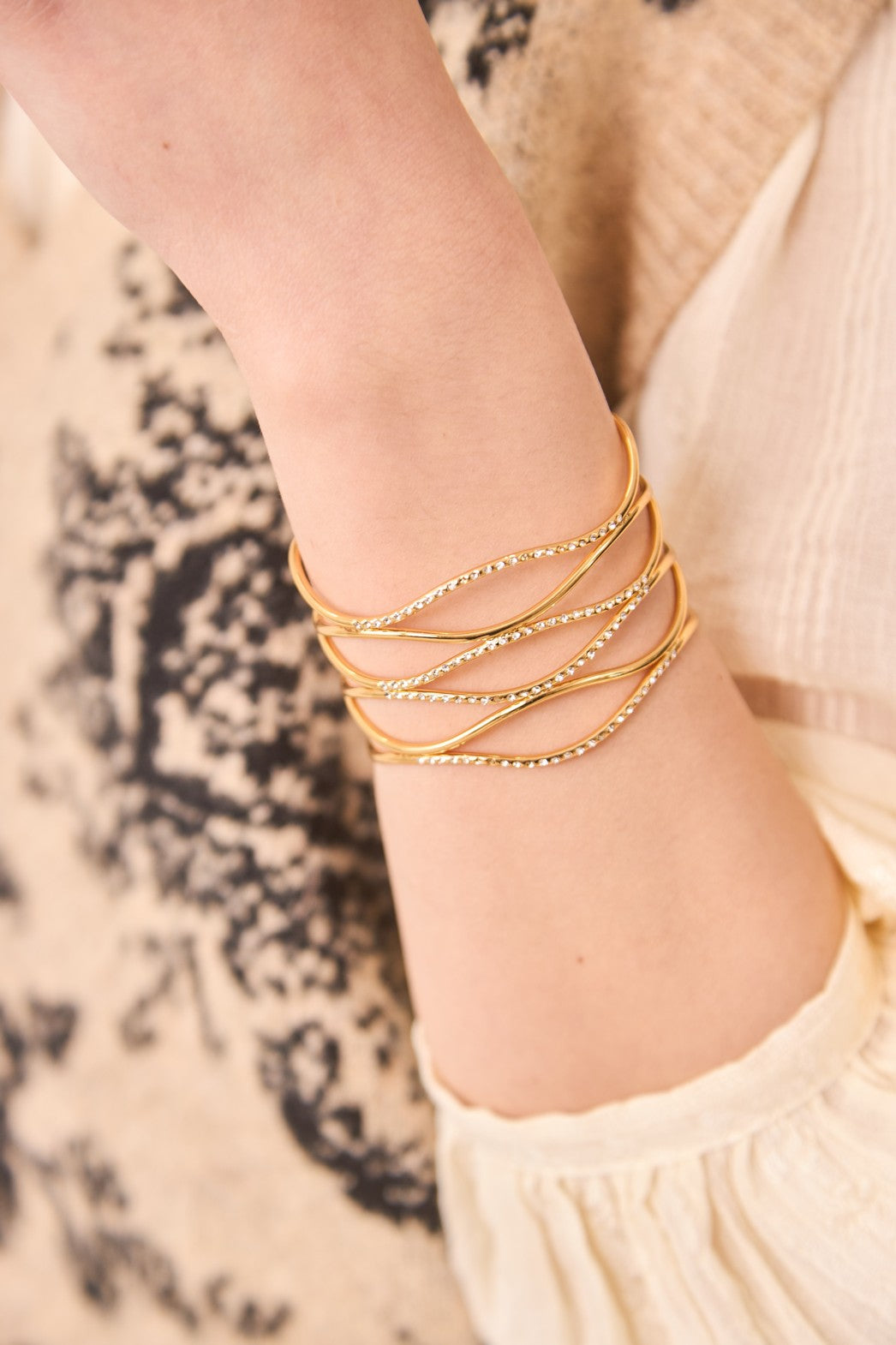 BRAZALETE RÍGIDO PIEDRAS - GOLDEN