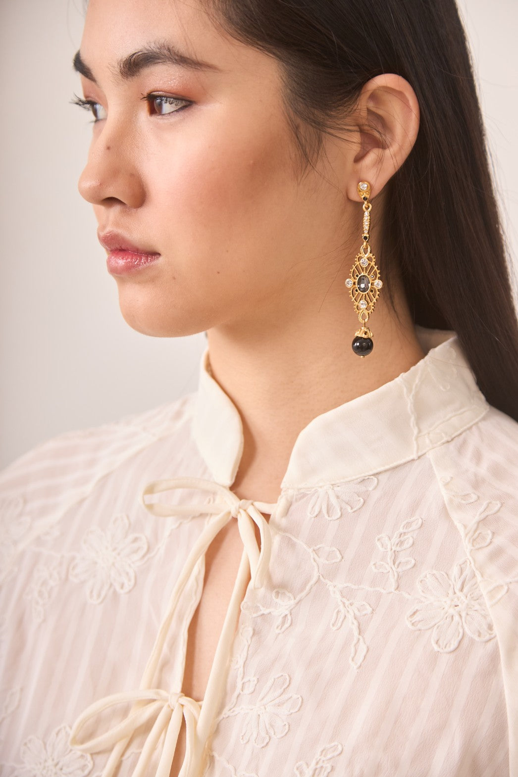 PENDIENTES ESFERA COLOR - BLACK