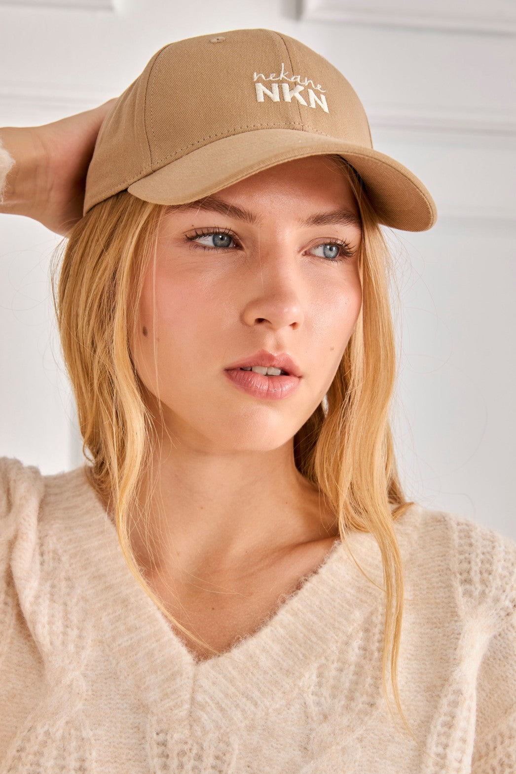 EMBROIDERED LOGO CAP - CAMEL