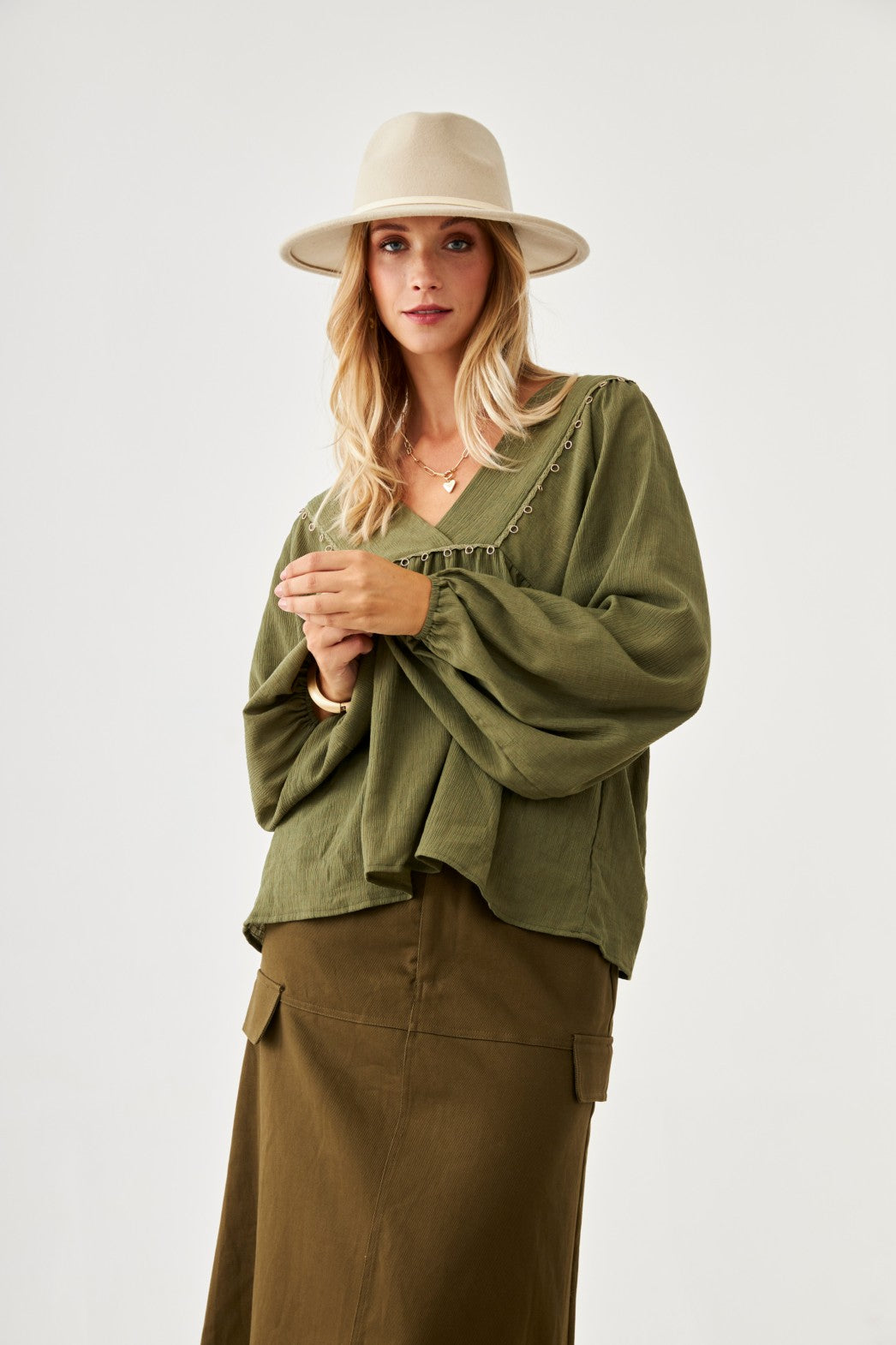 BLUSA CON PASAMANERÍA - GREEN