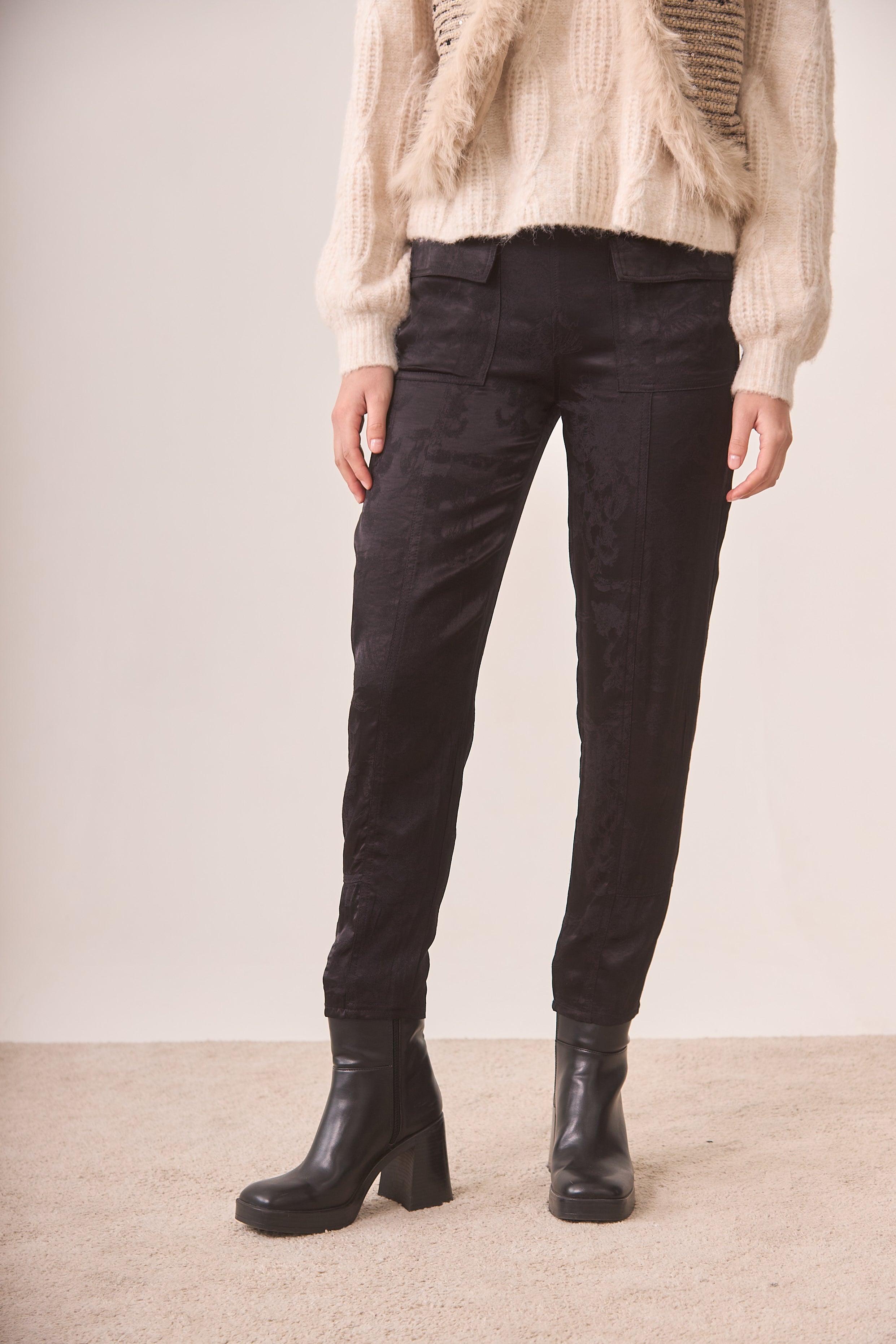 PANTALÓN CARGO JACQUARD - BLACK
