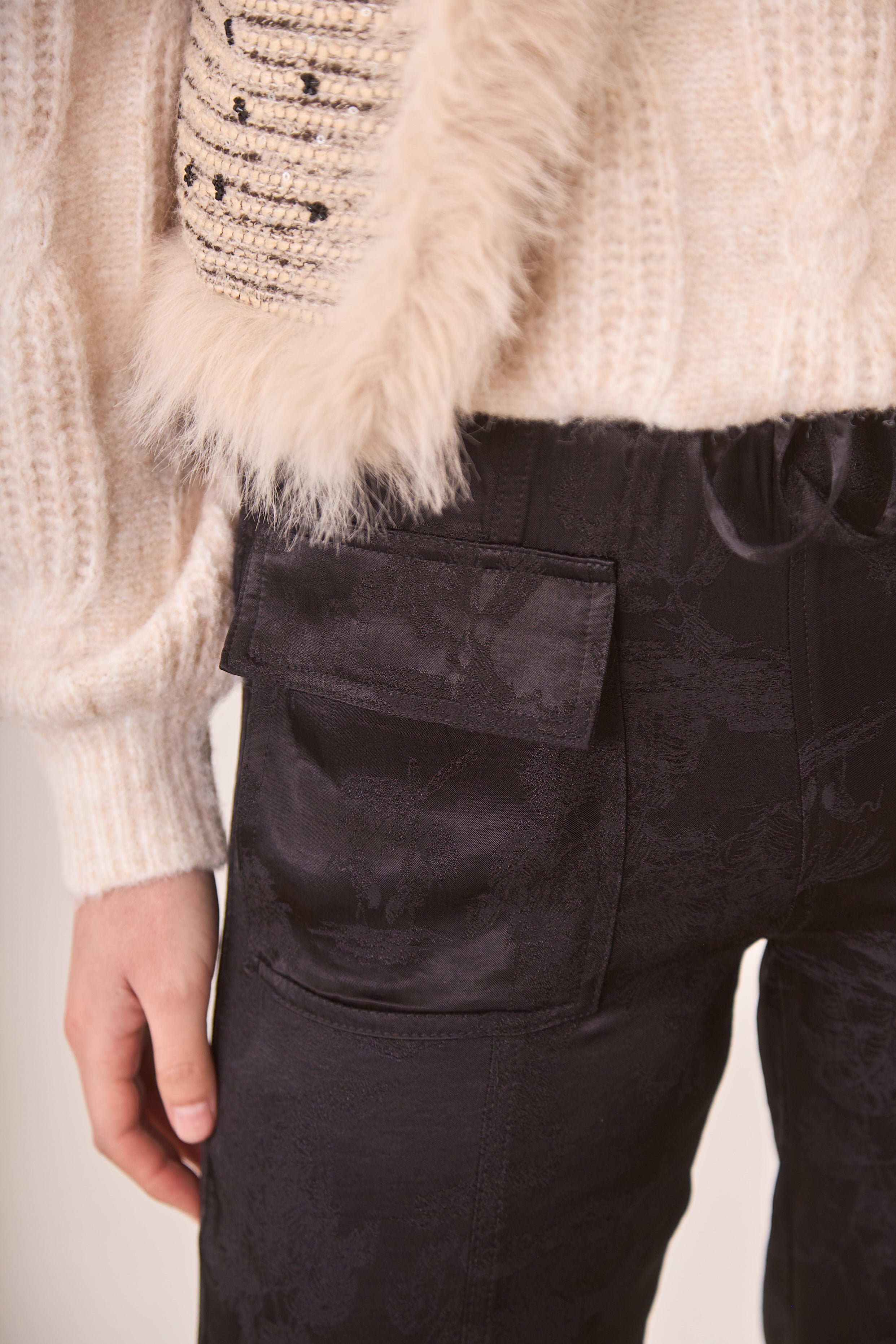 PANTALÓN CARGO JACQUARD - BLACK