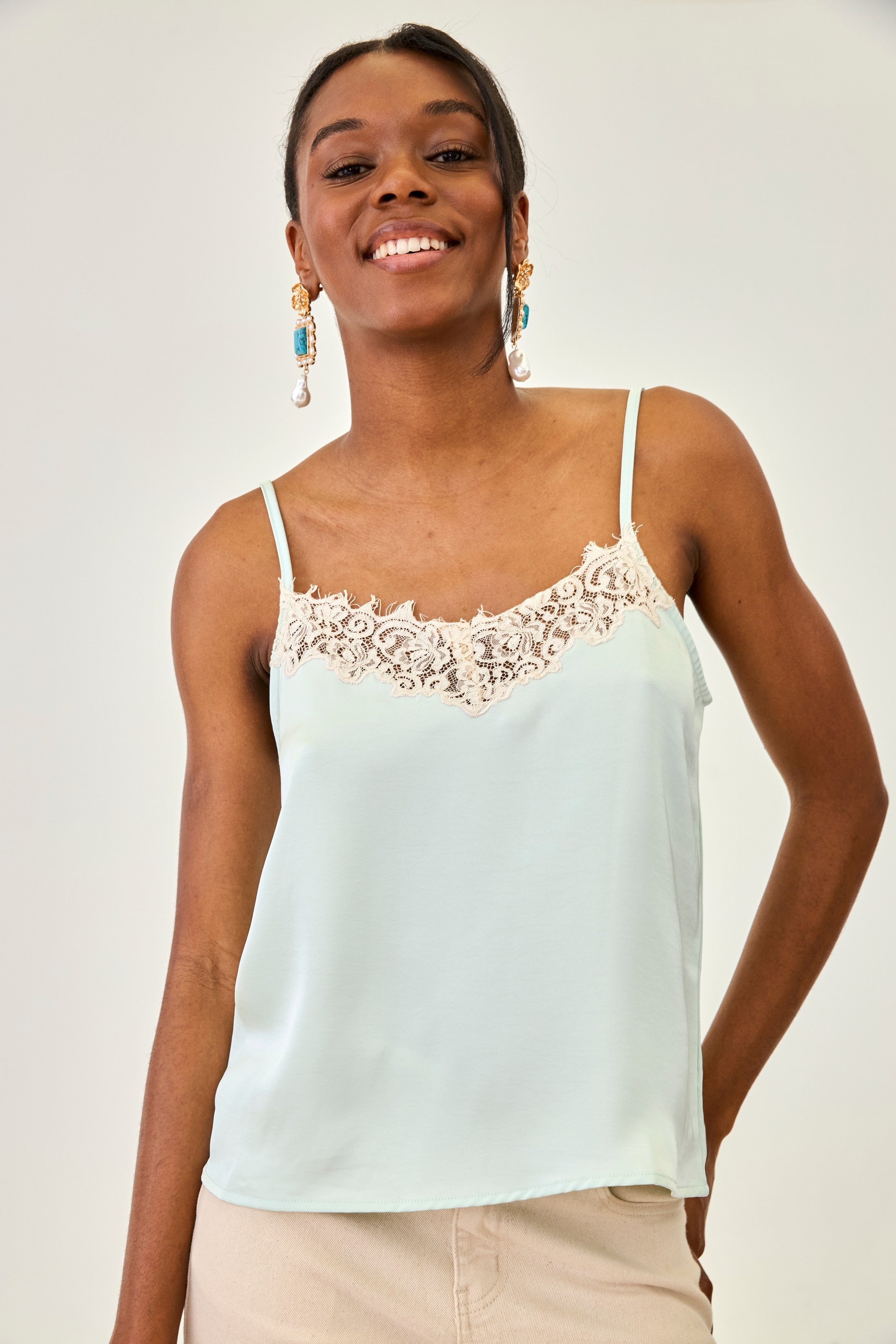 LACE NECKLINE LINGERIE TOP - BLUE – NKNnekane