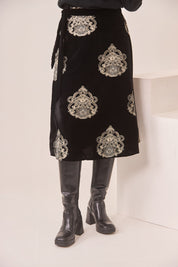 DAMASK EMBROIDERED VELVET SKIRT - BLACK