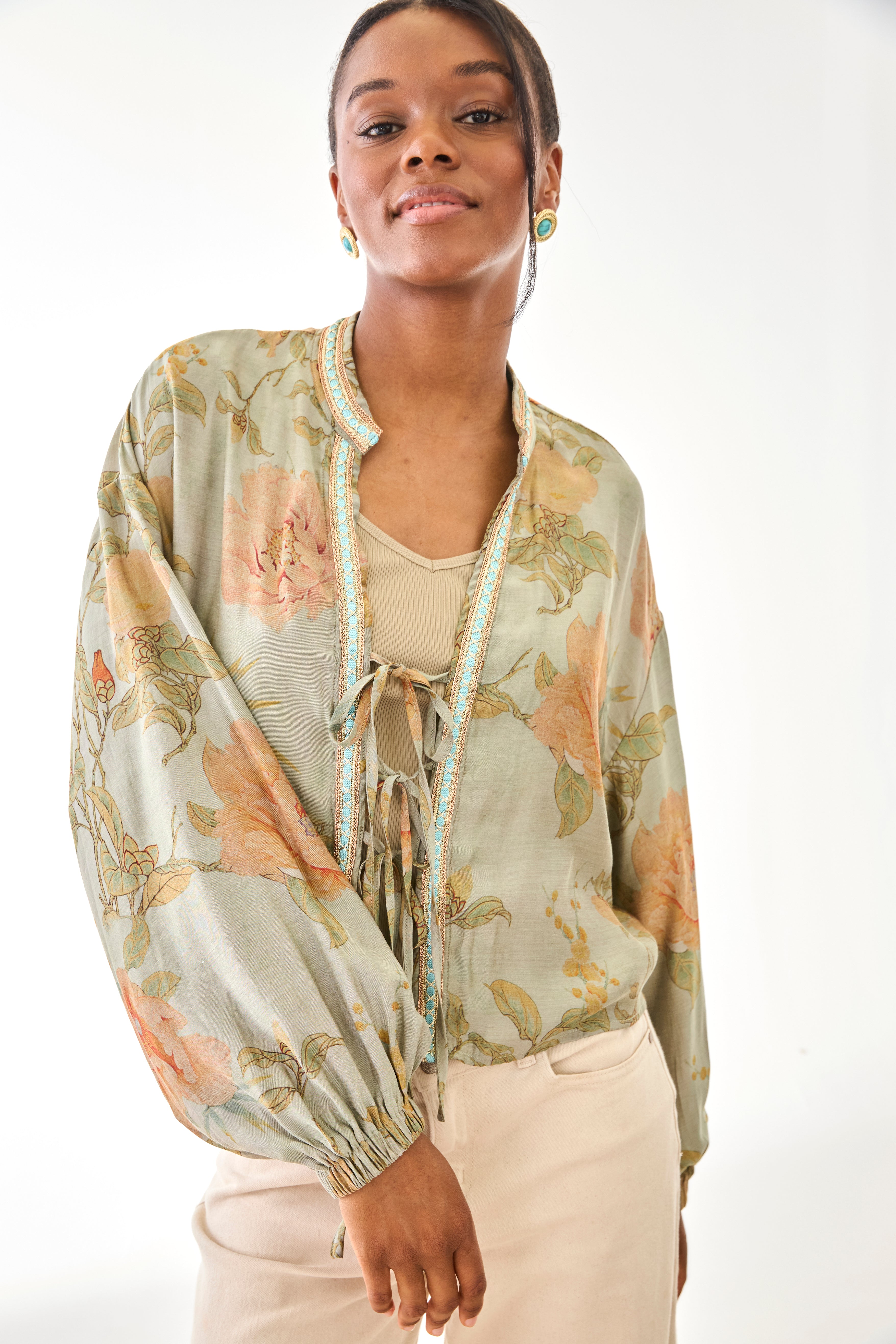 トップス BUNON FlowerEmbroidery Ribbon Blouse26SS Floral Blouse with Trimmings - Blue – NKNnekane