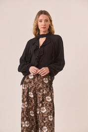 BLUSA CUT OUT VOLANTES - BLACK