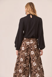 BLUSA CUT OUT VOLANTES - BLACK