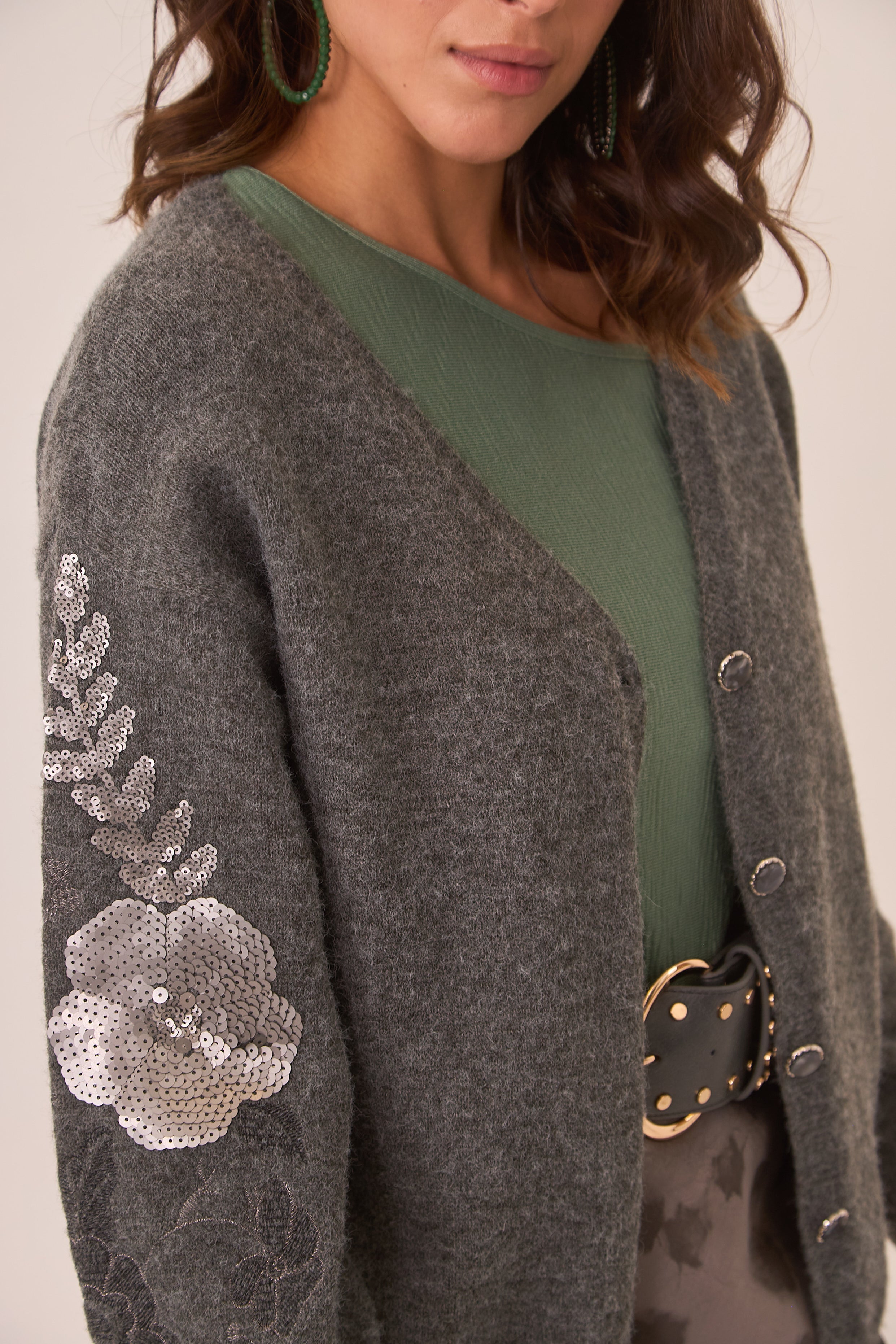 CÁRDIGAN FLORES LENTEJUELAS - GREY