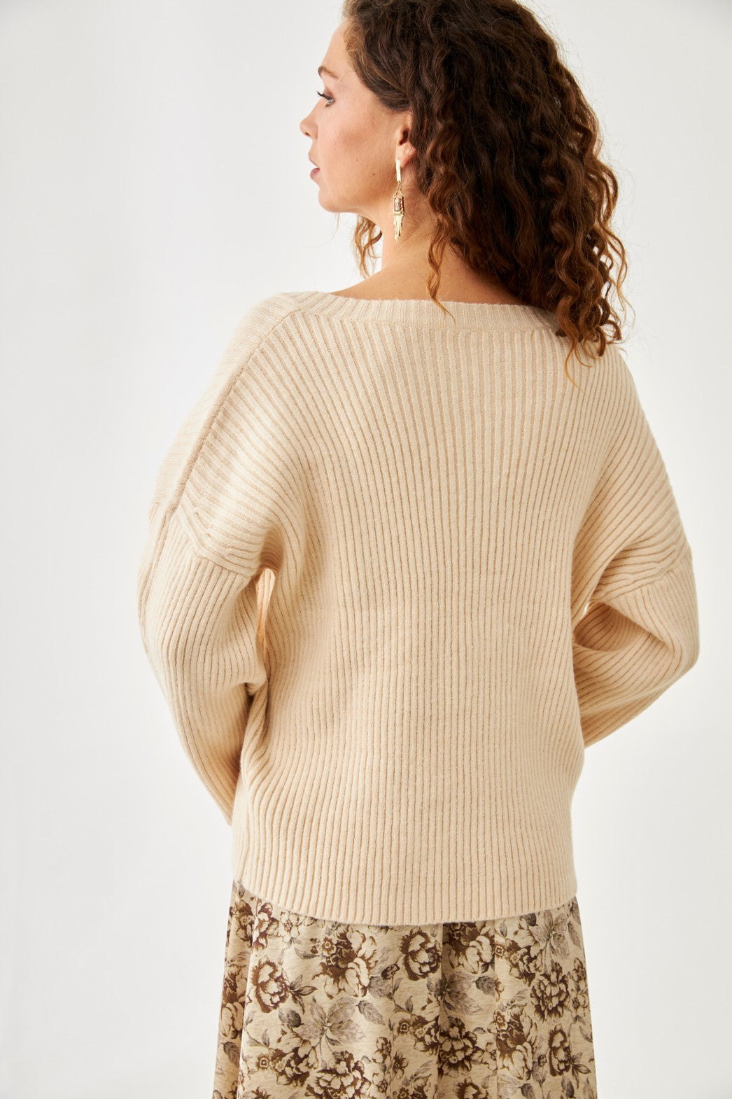 FLOWER RIBBED KNIT SWEATER - IVORY