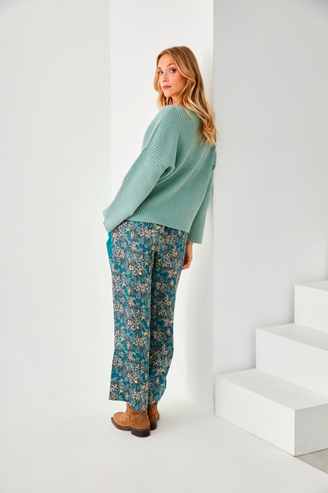 FLOWER RIBBED KNIT SWEATER - GREEN