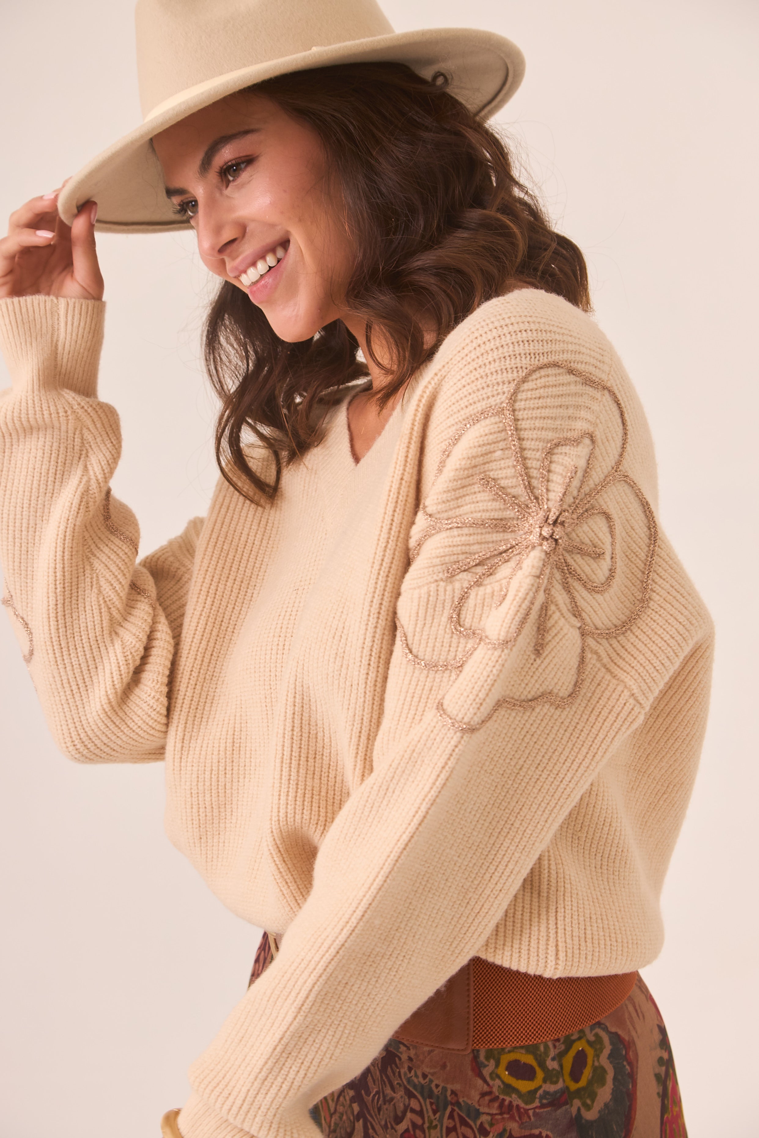 JERSEY OVERSIZE FLOR MANGAS - IVORY