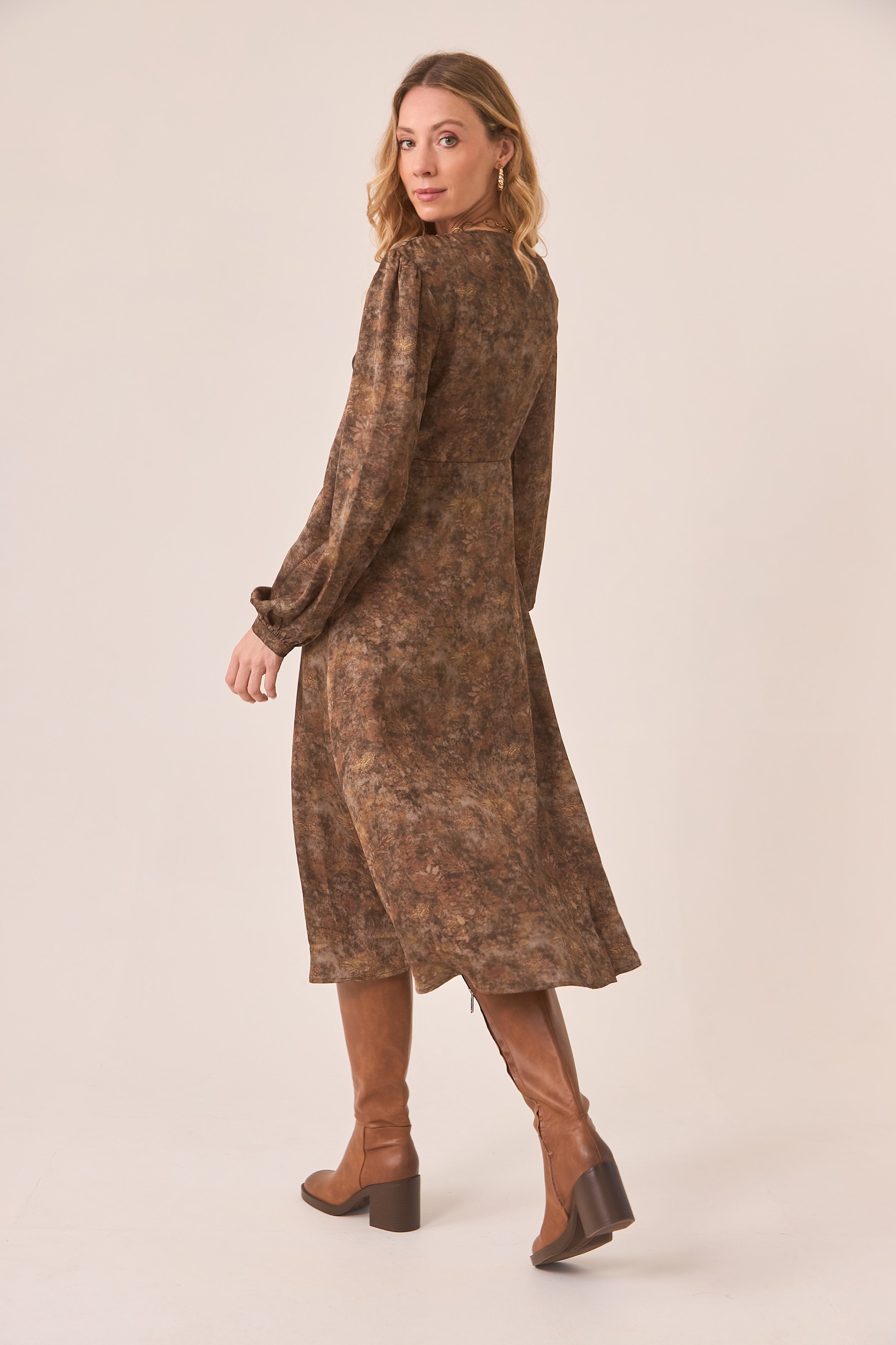 VESTIDO ESCOTE FRUNCIDO - CHOCOLATE