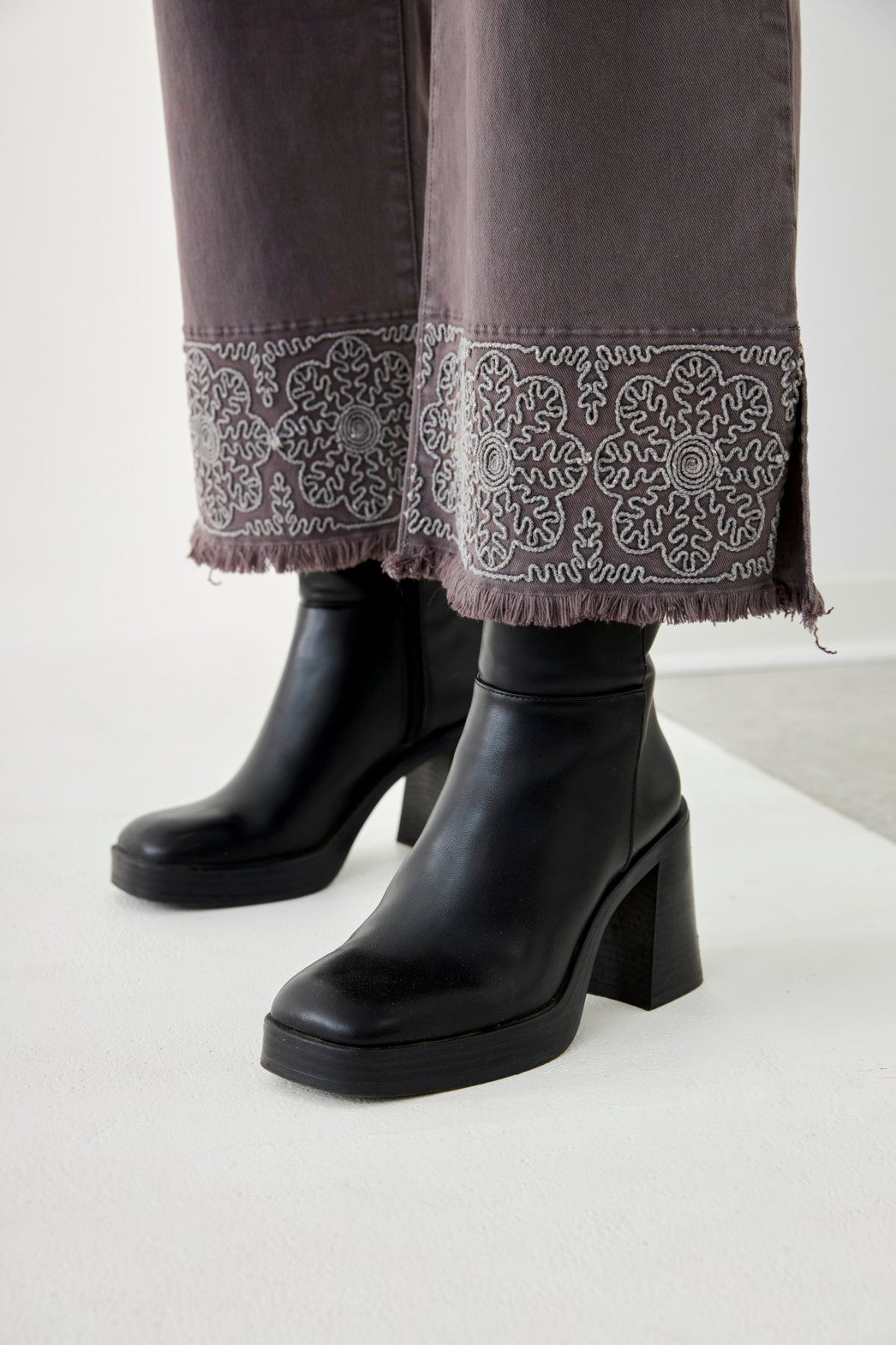 JEANS WIDE LEG - GREY