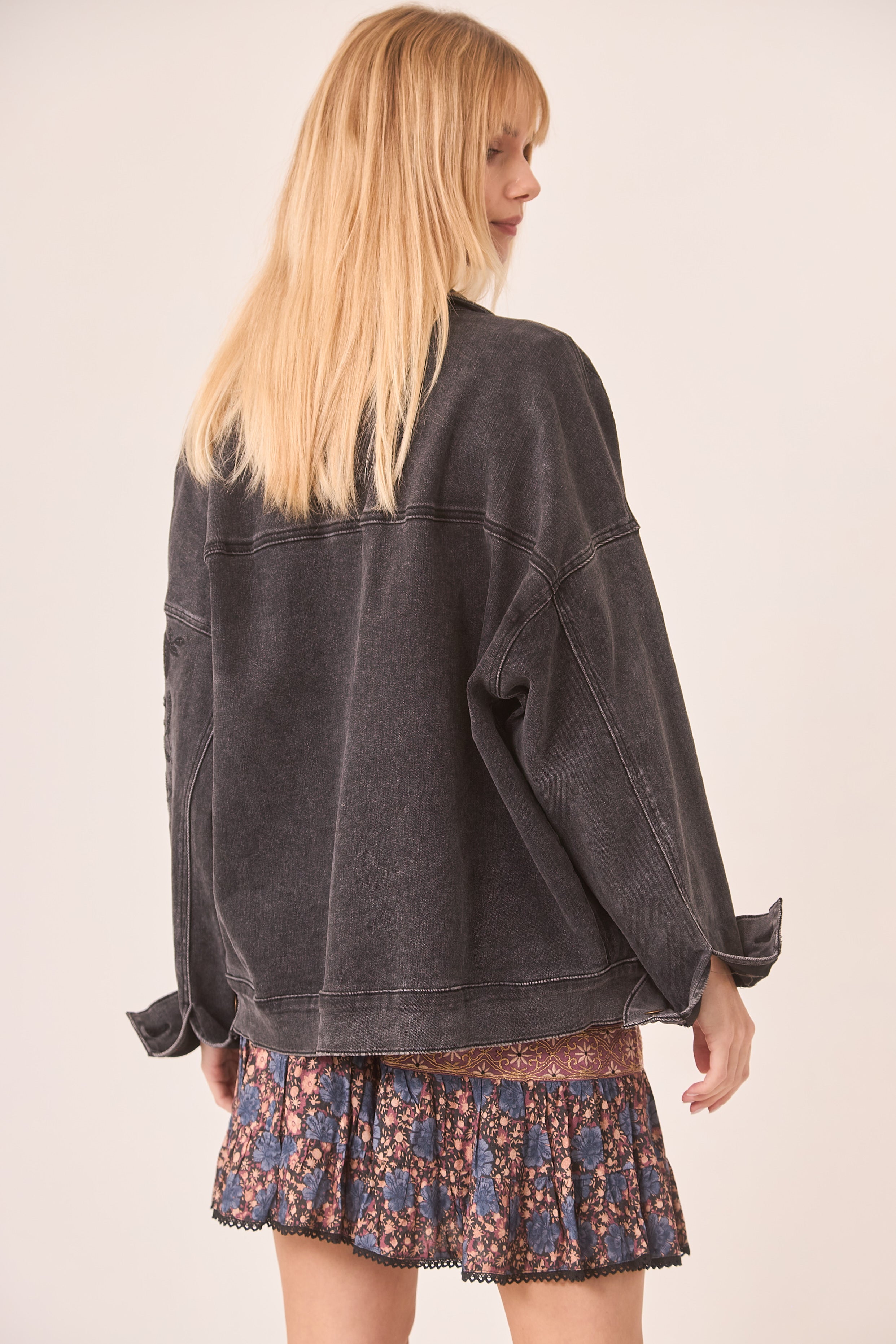 EMBROIDERED DENIM JACKET - GRAY