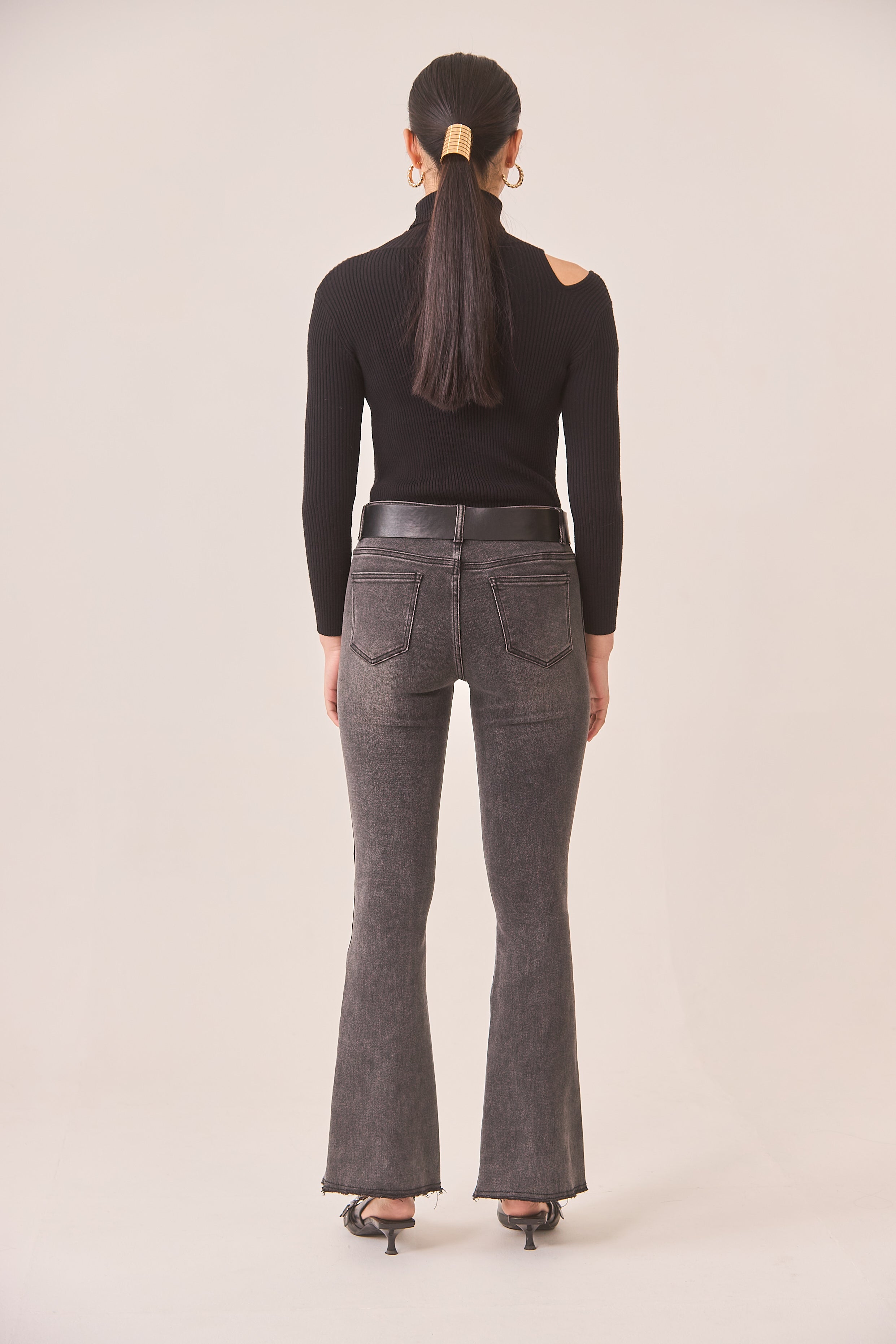 JEANS ABERTURA ORIENTAL - GREY