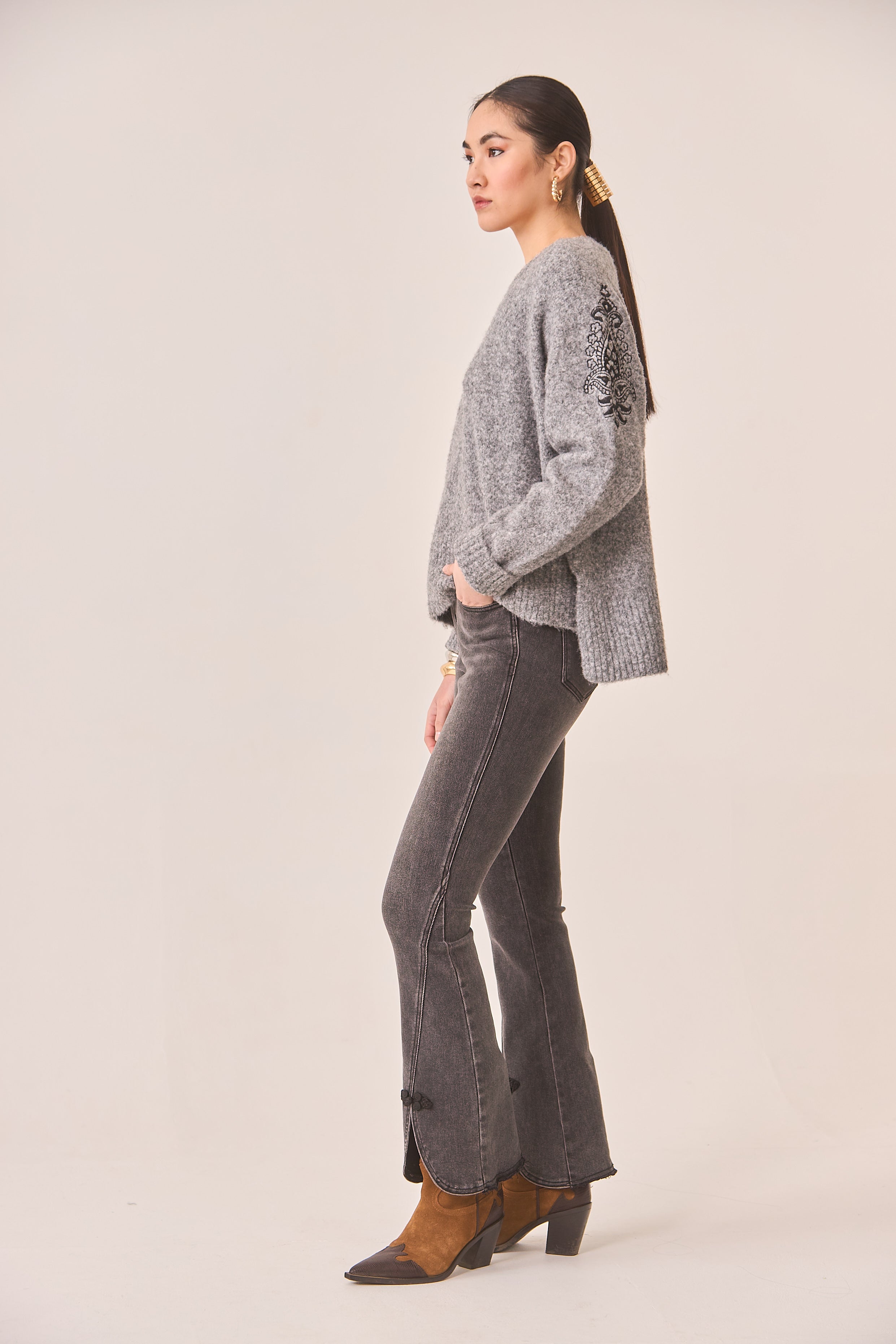JERSEY MOTIVOS PAISLEY BORDADOS - GREY