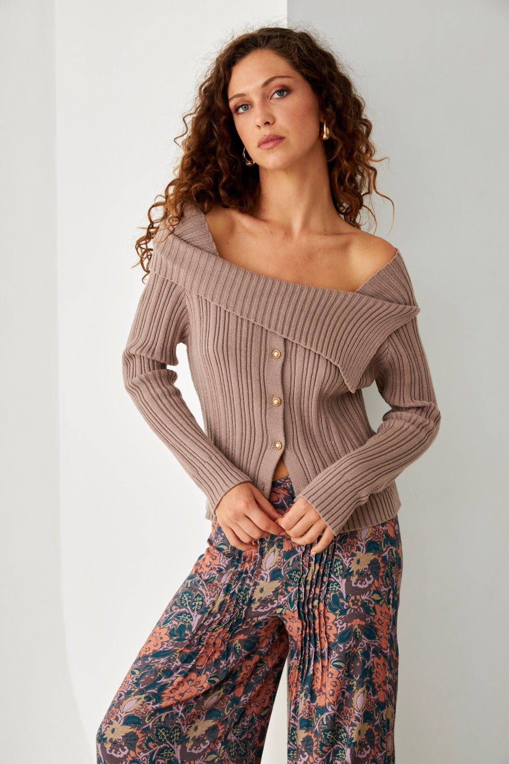 JERSEY CUELLO VUELTO HOMBROS - TAUPE
