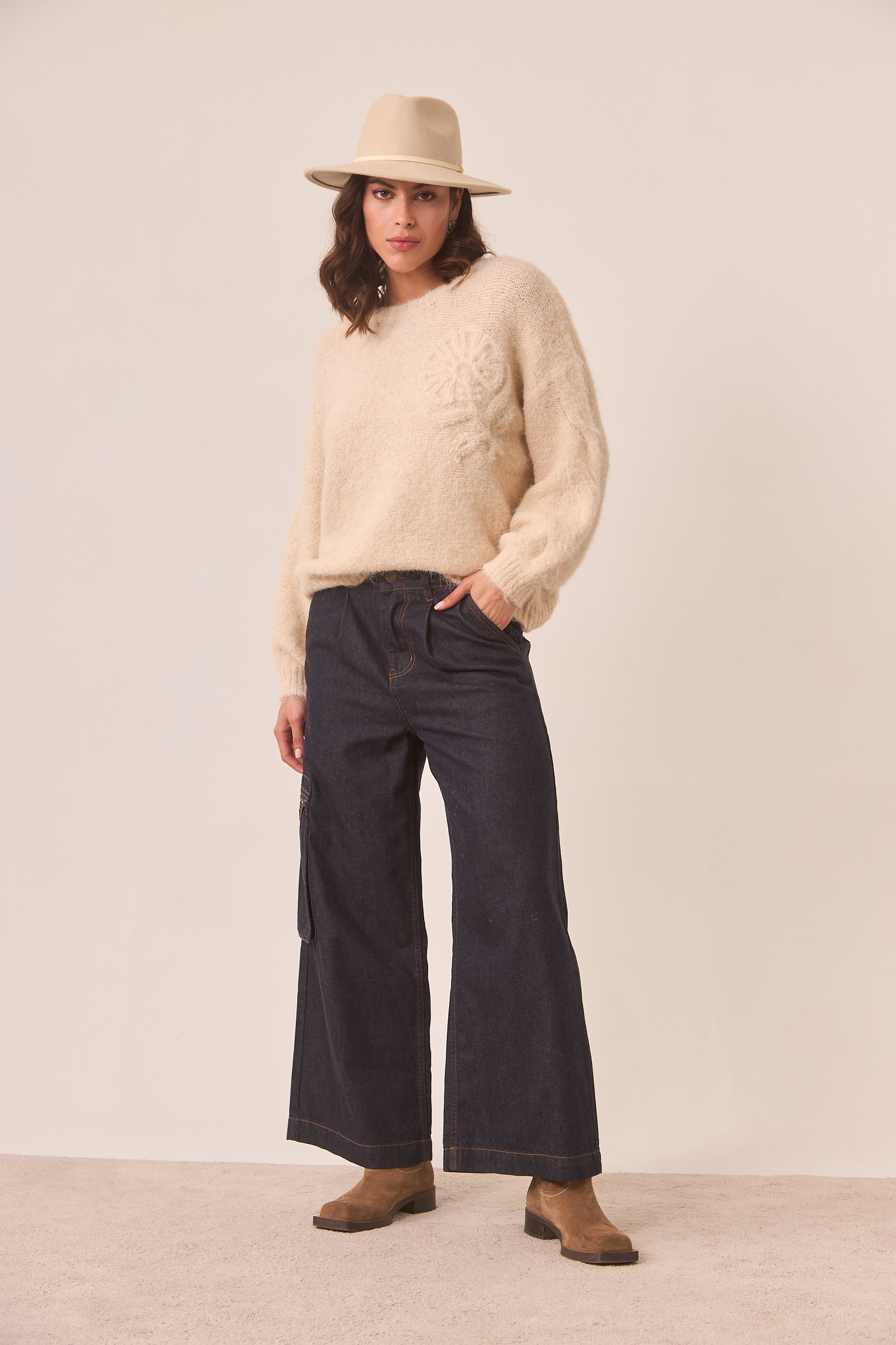 JERSEY FLOR BORDADA - IVORY