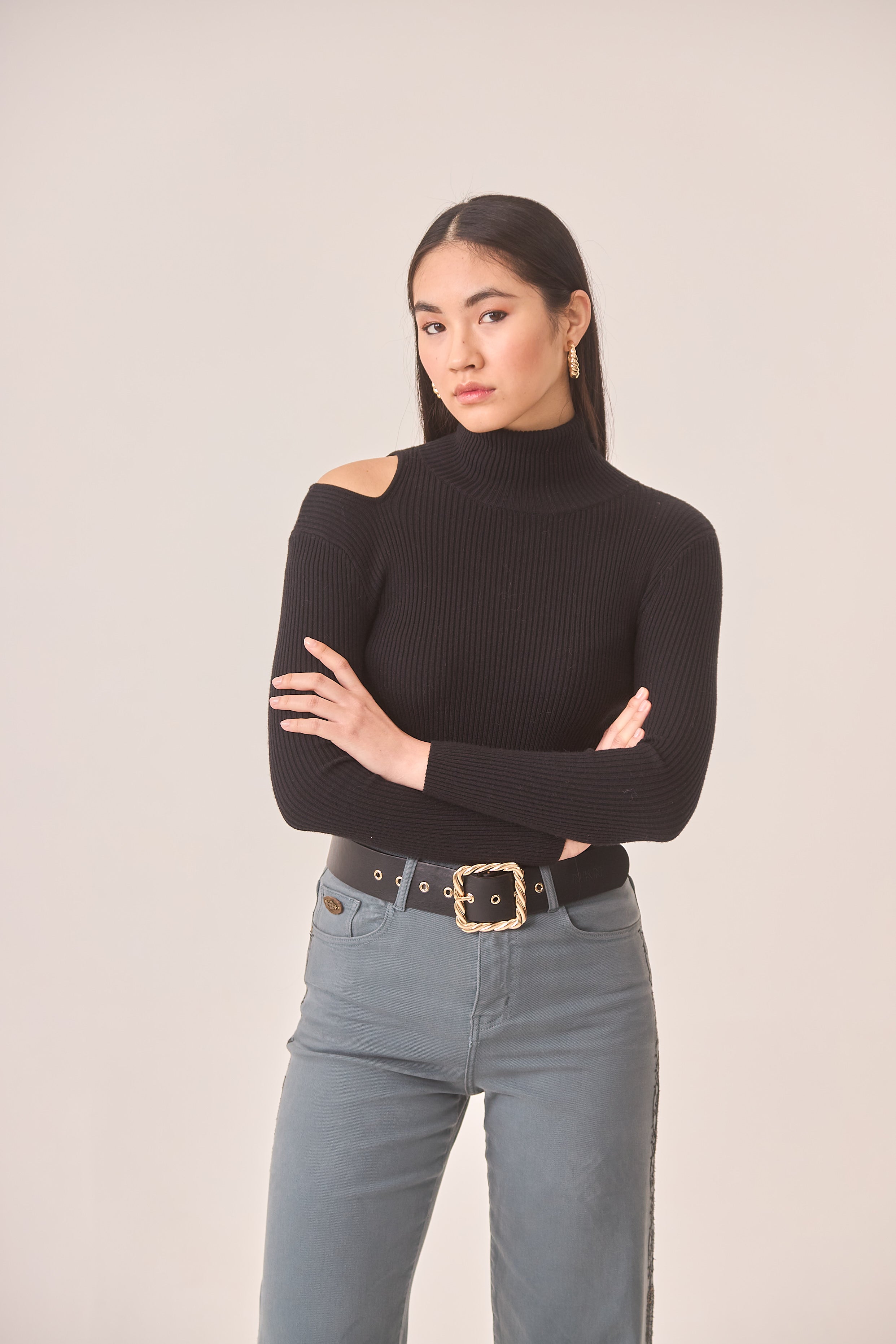 JERSEY HOMBROS CUT OUT - BLACK