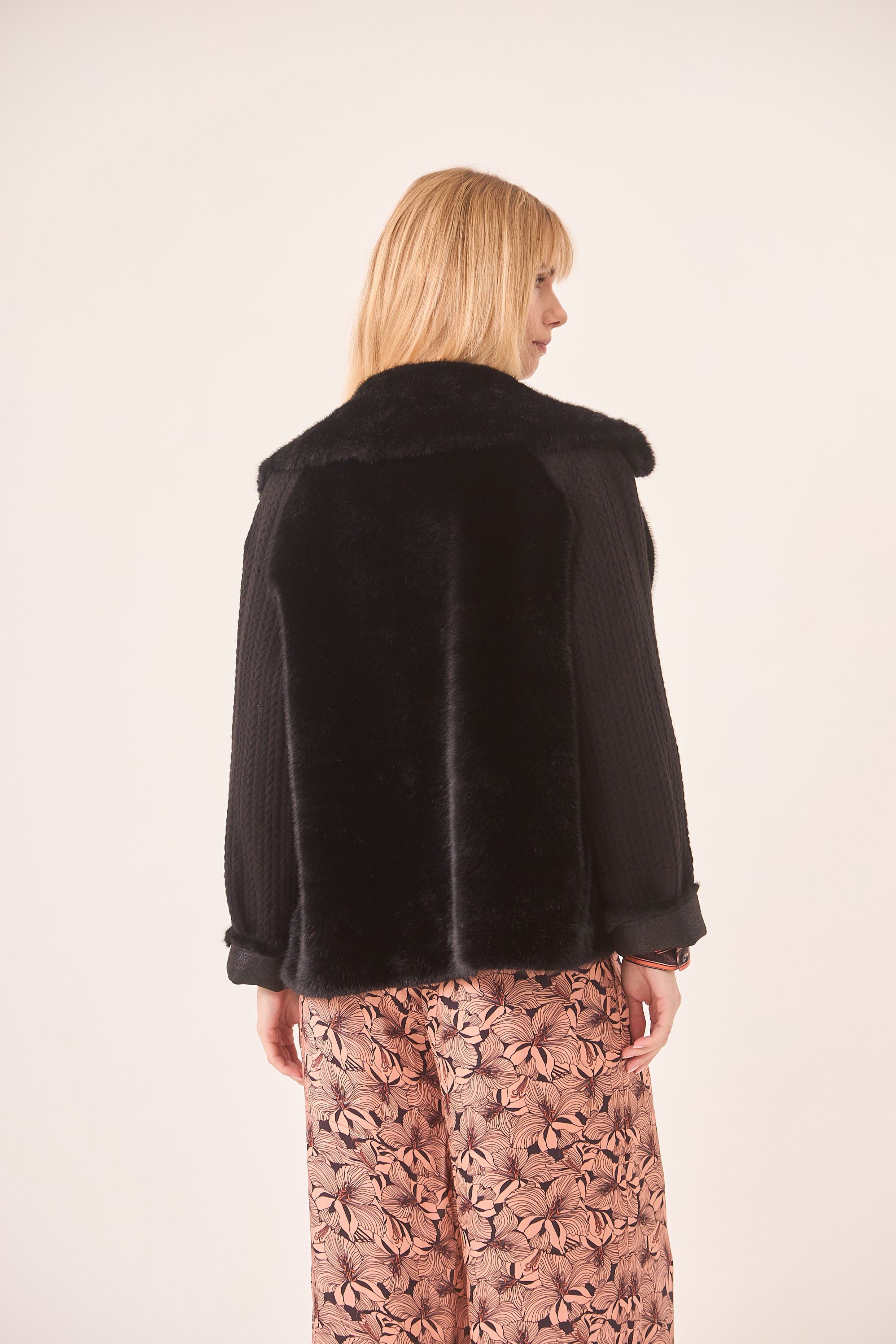 COMBINED FUR SHORT COAT - BLACK