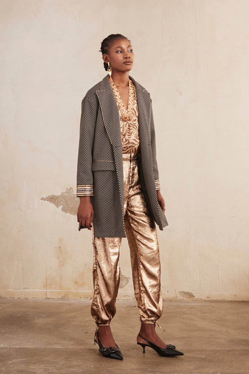 Long-sleeved flowing blouse with rhinestone print - Camel