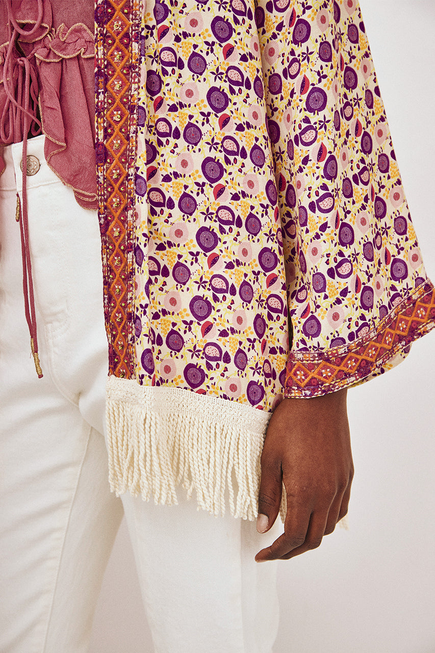 EMBROIDERED PRINTED KIMONO WITH FRINGES - PINK