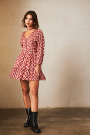 Short dress with long sleeves and beaded print - Magenta