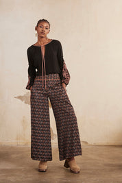 PANTALÓN RECTO FLUIDO ESTAMPADO - BLACK