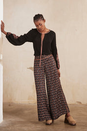 PANTALÓN RECTO FLUIDO ESTAMPADO - BLACK