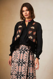 Plain short vest with embroidery - black